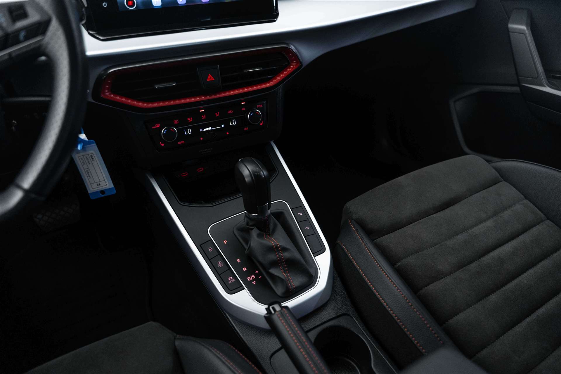 SEAT SEAT Arona 1.5 Eco TSI FR DSG-image-23