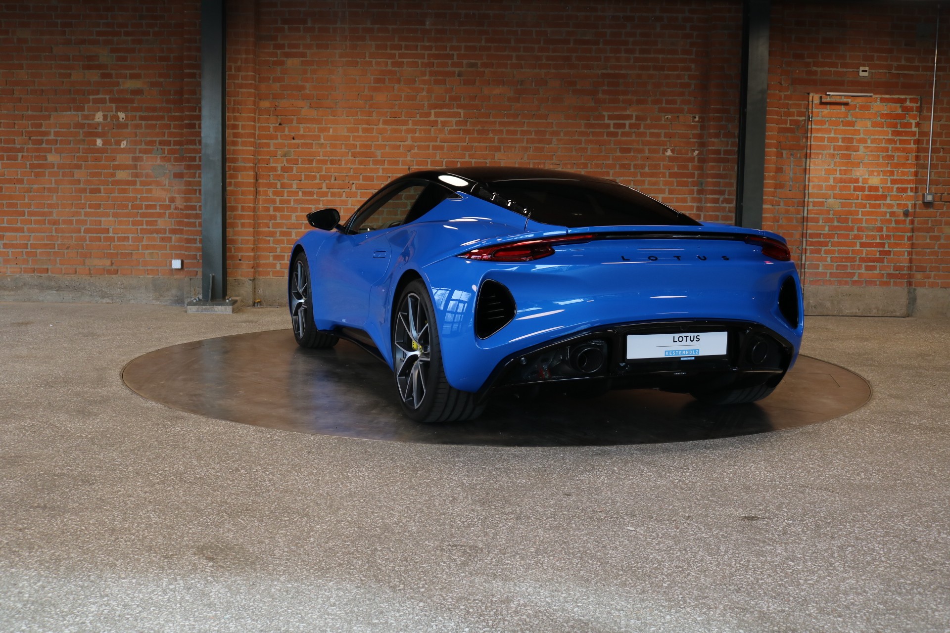 LOTUS Emira 3.5 V6 First Edition-image-1