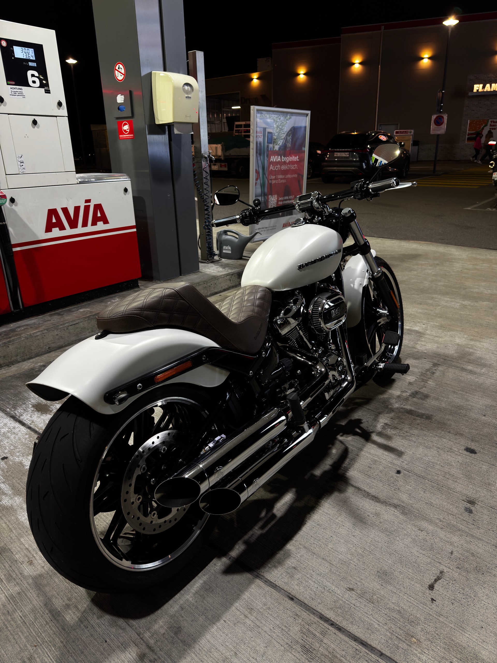 HARLEY-DAVIDSON FXBRS Breakout 114 ABS-image-0