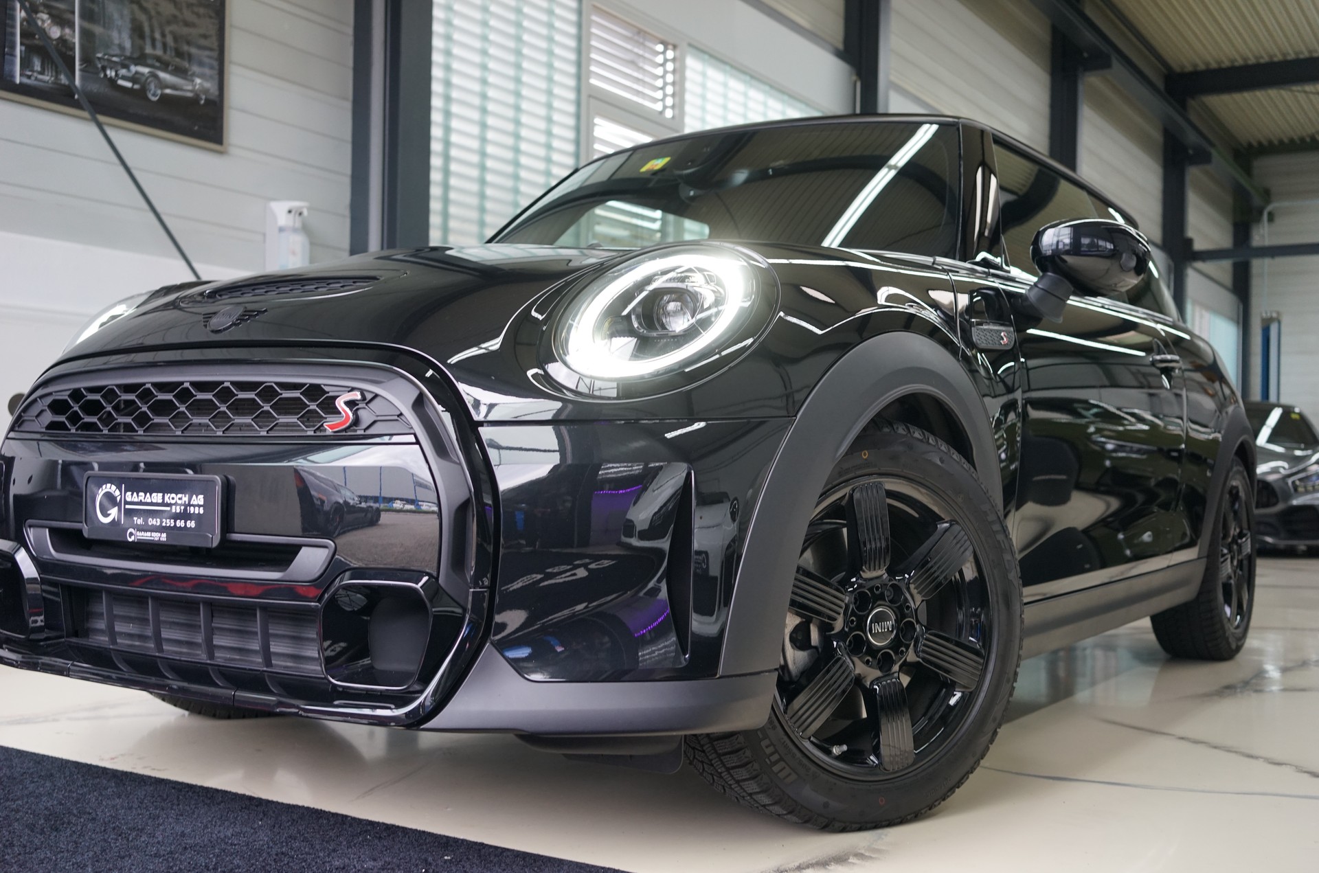 MINI Cooper S Steptronic DKG-showroom-element-1