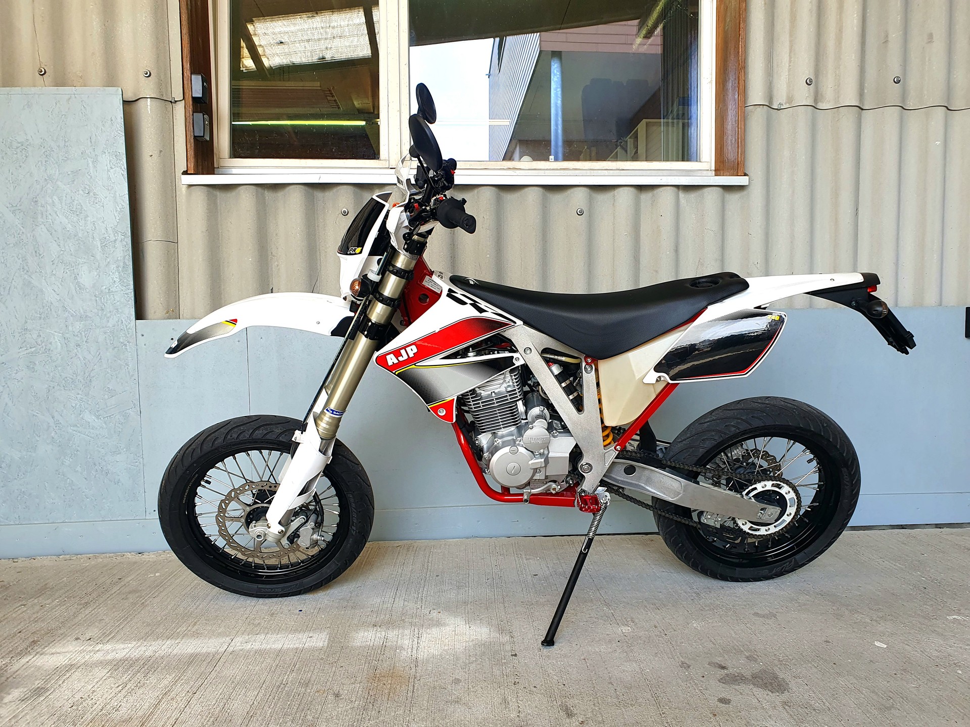 AJP PR4 240 Extreme-image-1