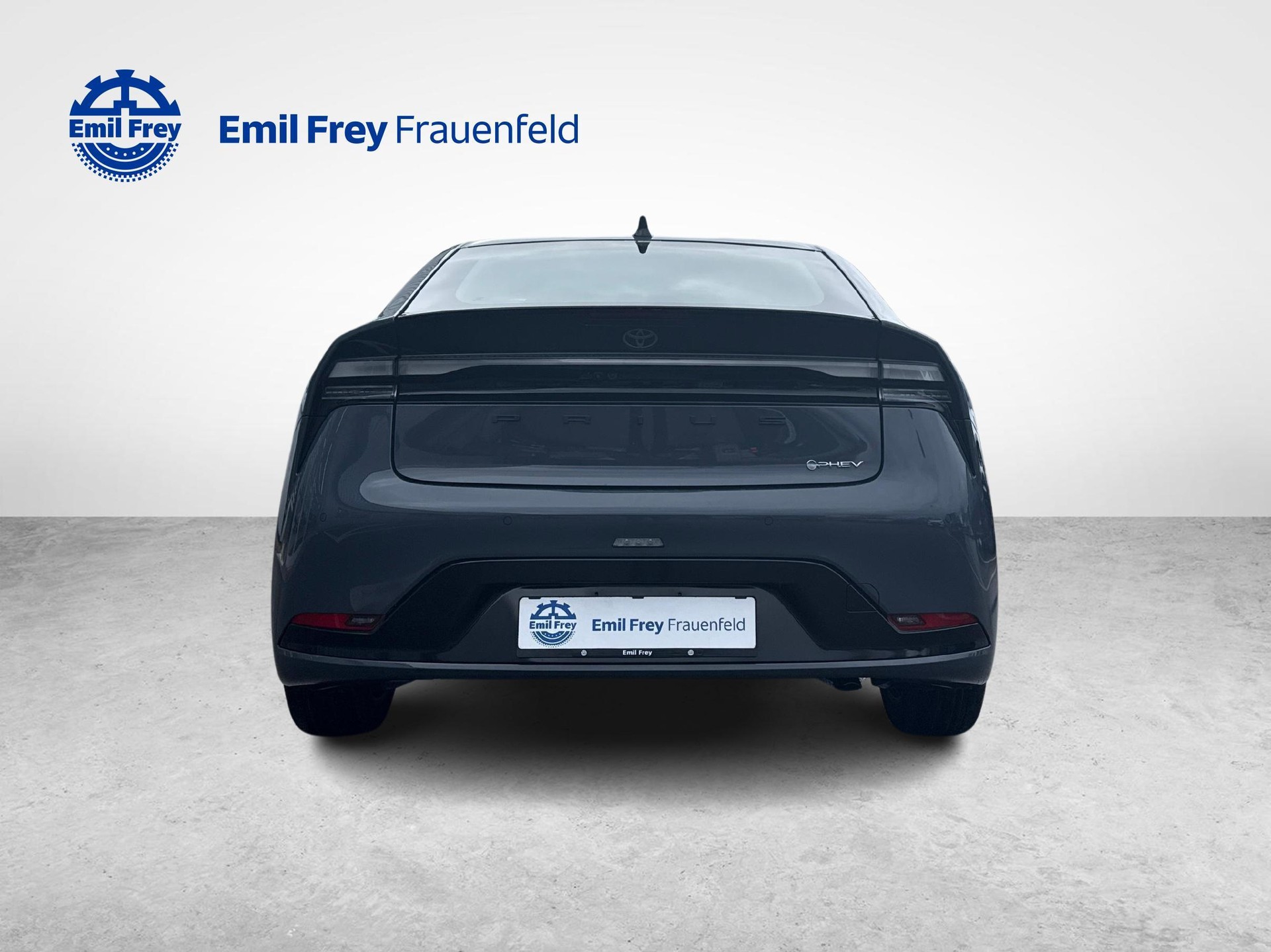 TOYOTA Prius 2.0 Plug-In-Hybrid Style-showroom-element-3