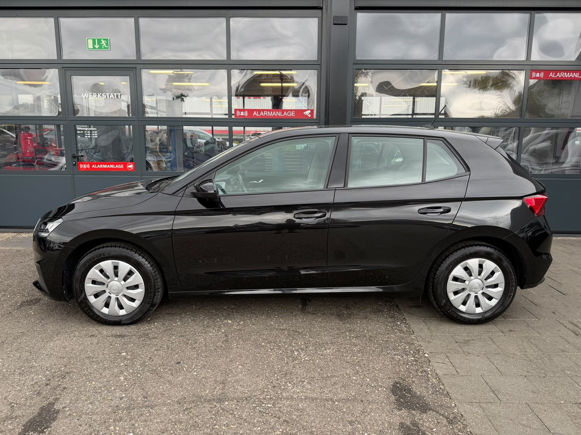 SKODA Fabia 1.0 MPI Active-showroom-element-2