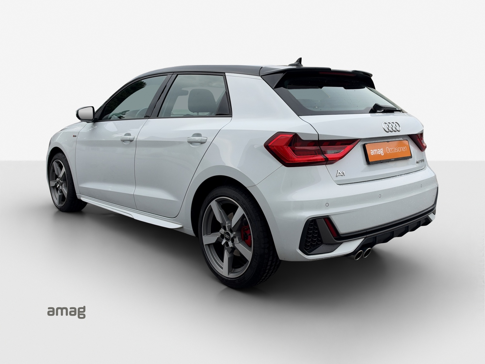 AUDI A1 Sportback 40 TFSI S Line S-tronic-image-2