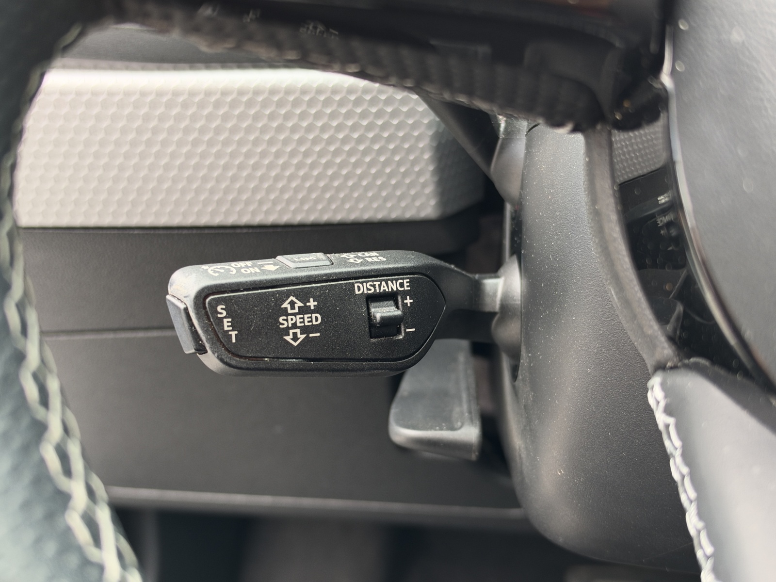 AUDI A1 Sportback 40 TFSI S Line S-tronic-image-14