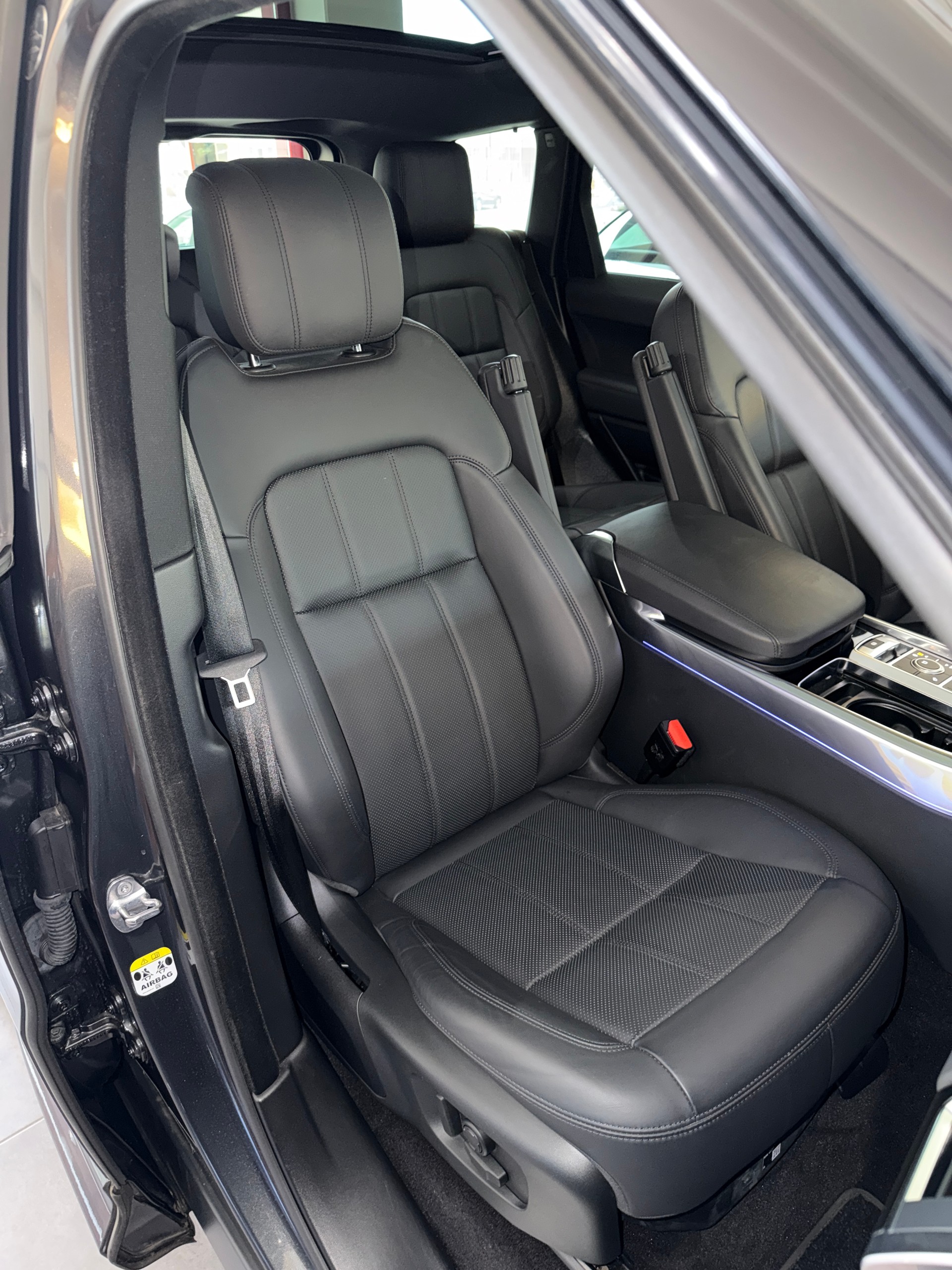 LAND ROVER Range Rover Sport D300 3.0D I6 MHEV HSE Dynamic Automatic-image-15
