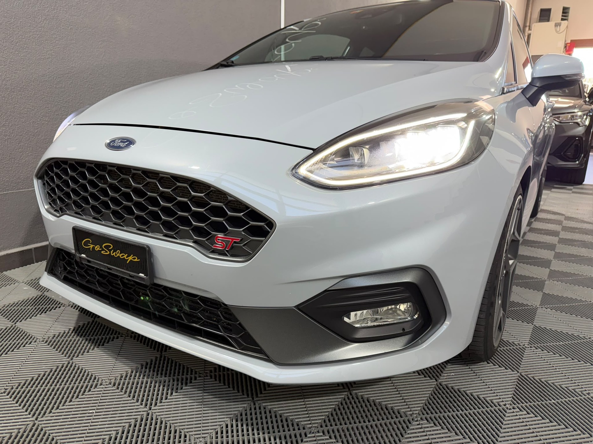 FORD Fiesta 1.5 SCTi ST - Pack Peformance - Toit ouvrant - Recaro-showroom-element-1