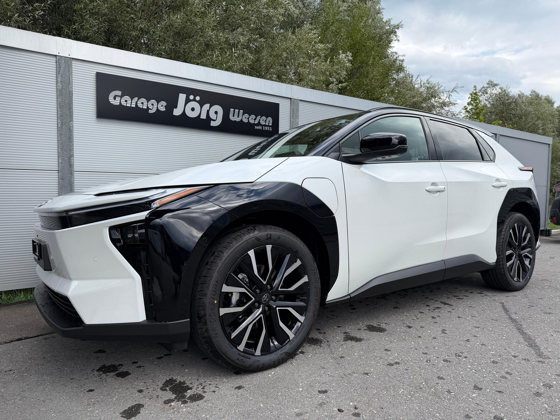 TOYOTA bZ4X Premium AWD