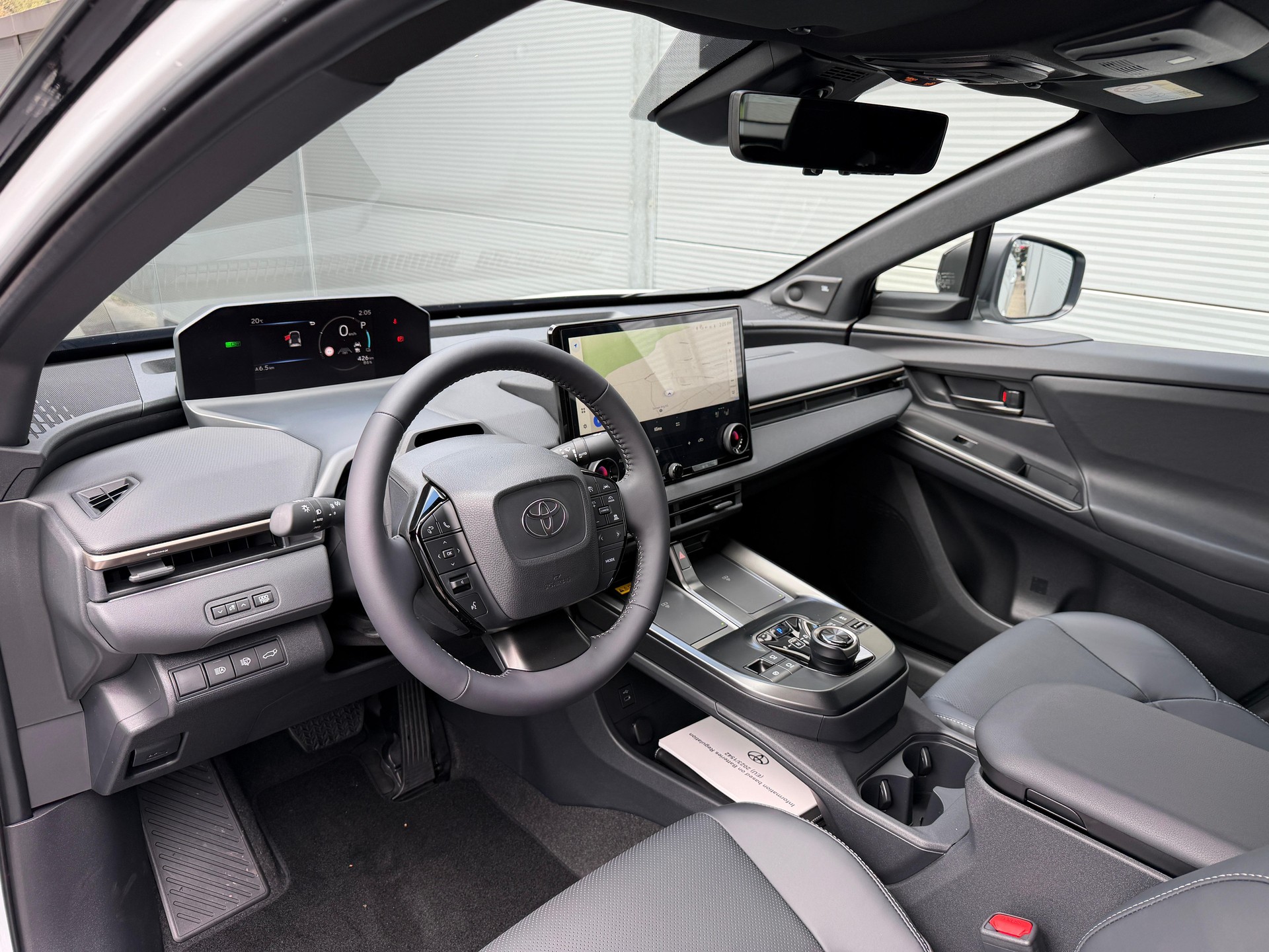 TOYOTA bZ4X Premium AWD-image-9