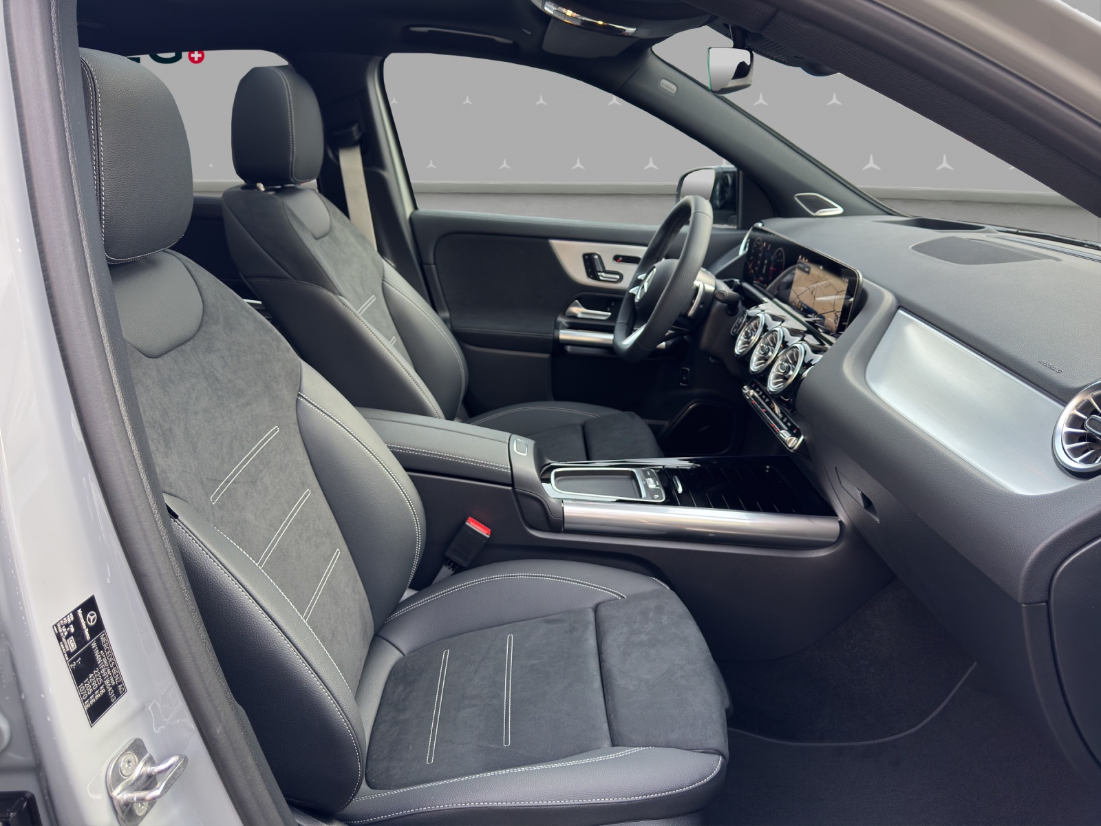MERCEDES-BENZ GLA 220d 4Matic 8G-DCTSwiss Star-image-14