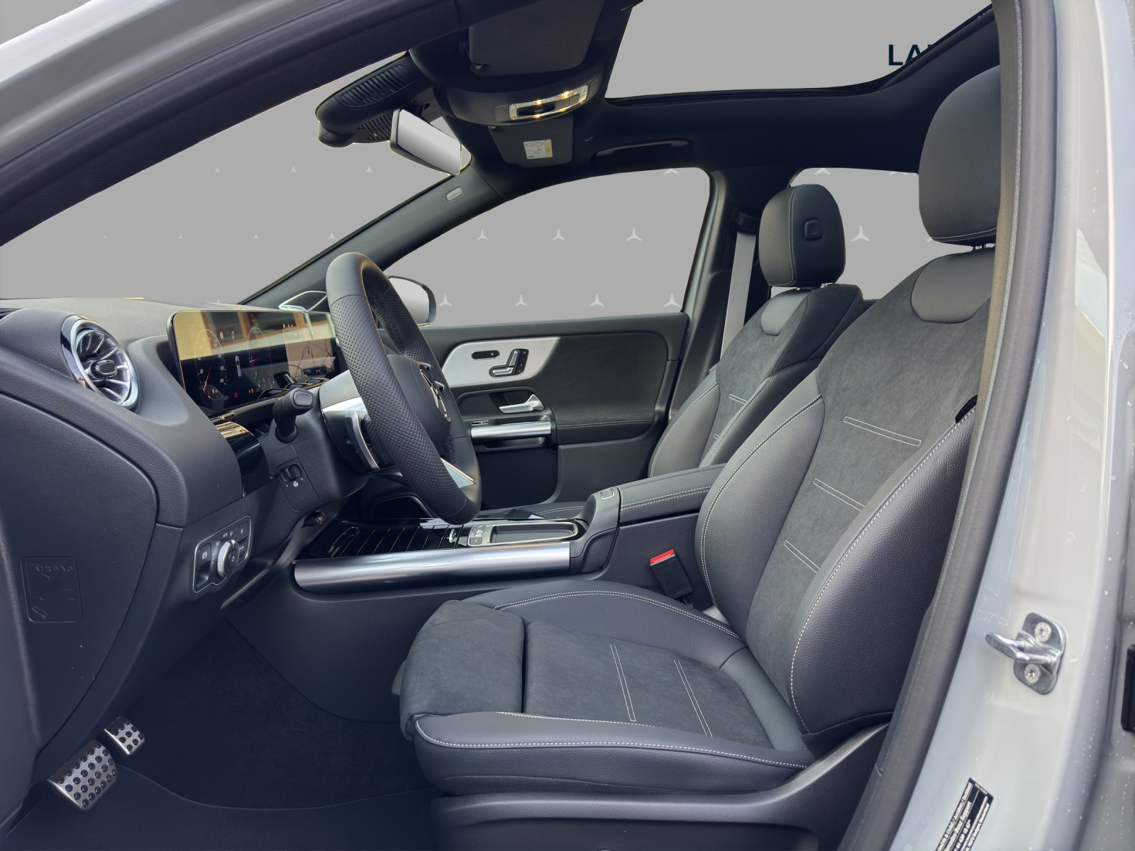 MERCEDES-BENZ GLA 220d 4Matic 8G-DCTSwiss Star-image-7