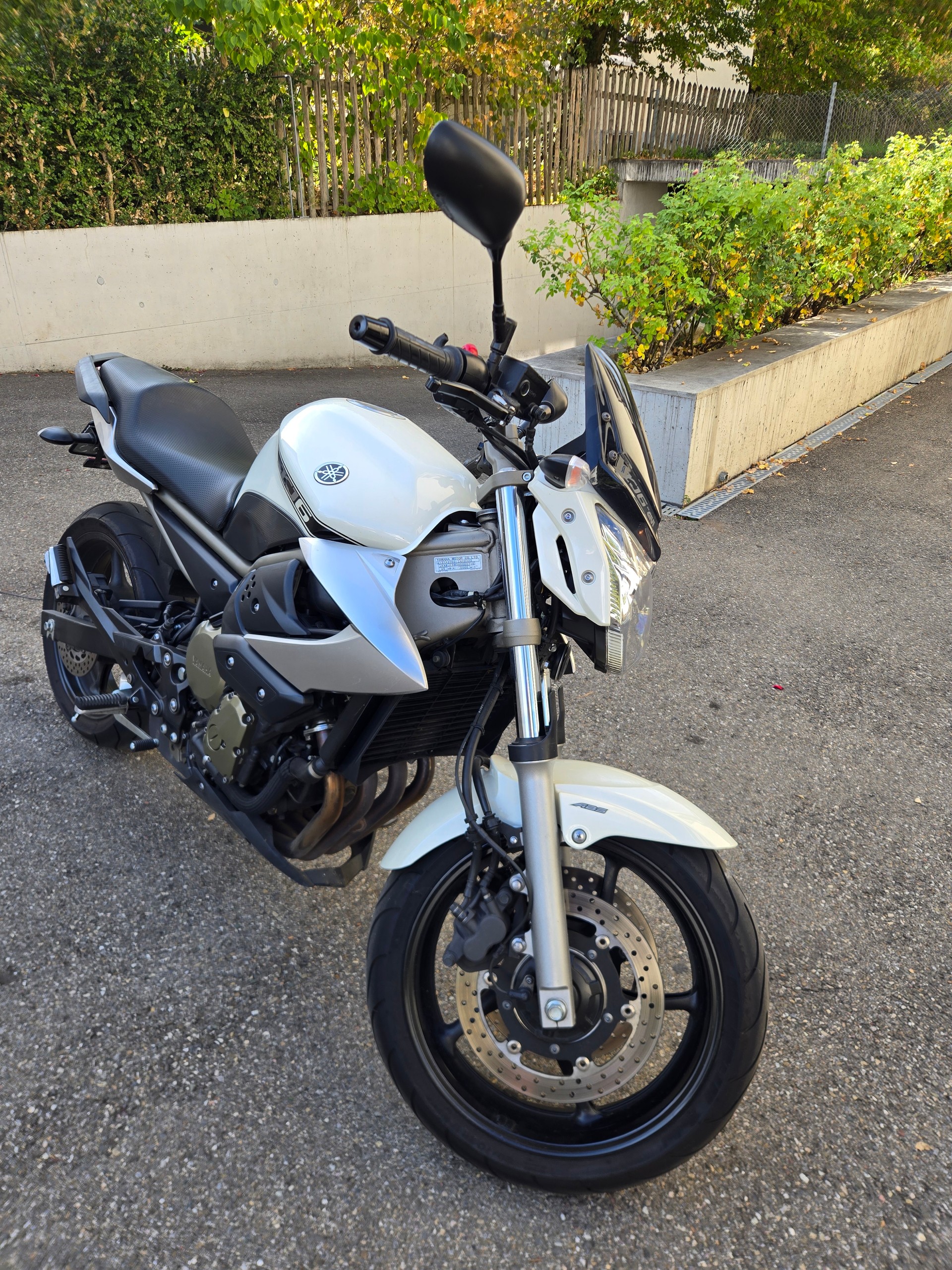 YAMAHA XJ 6 N ABS-image-2