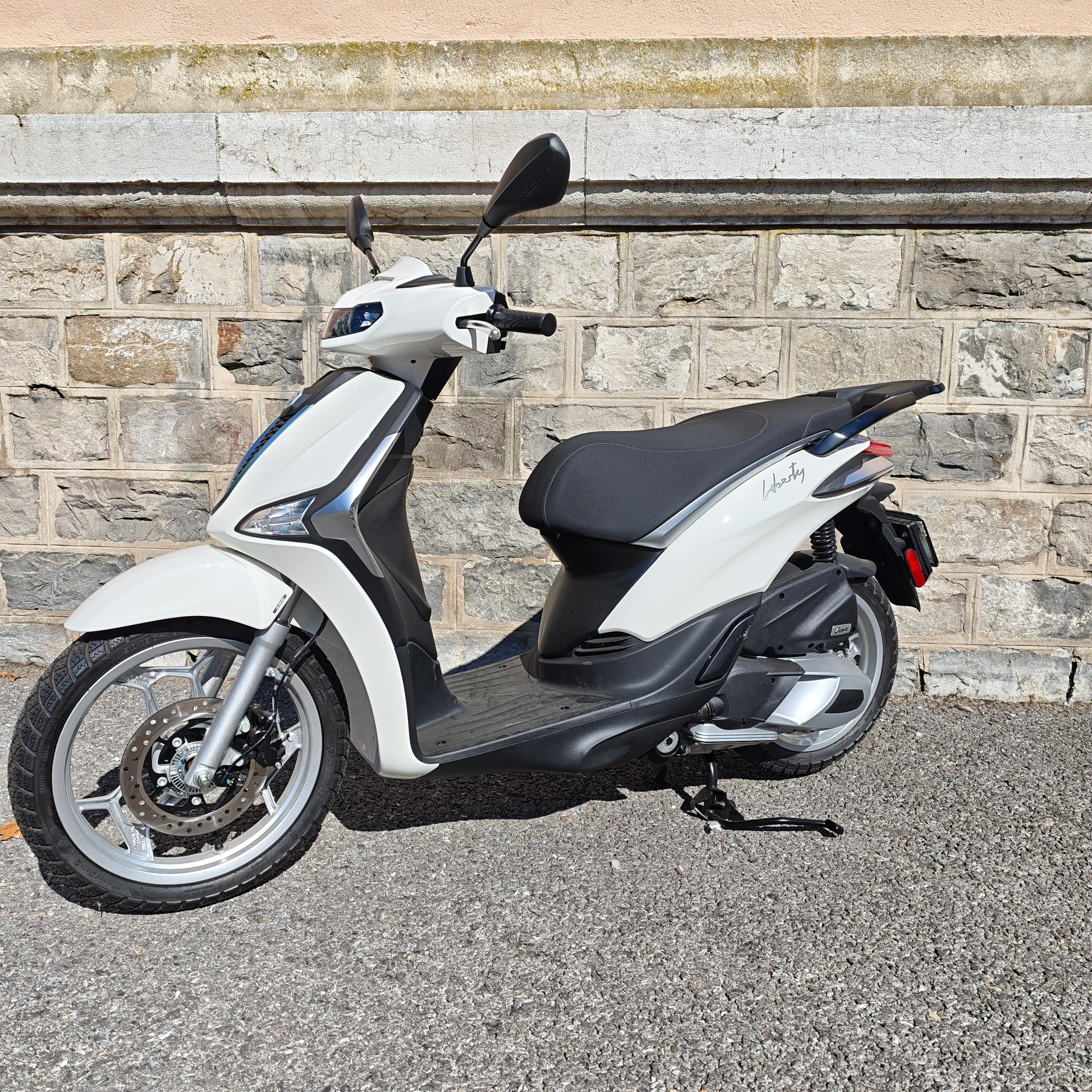 PIAGGIO Liberty 125 E5+-image-4