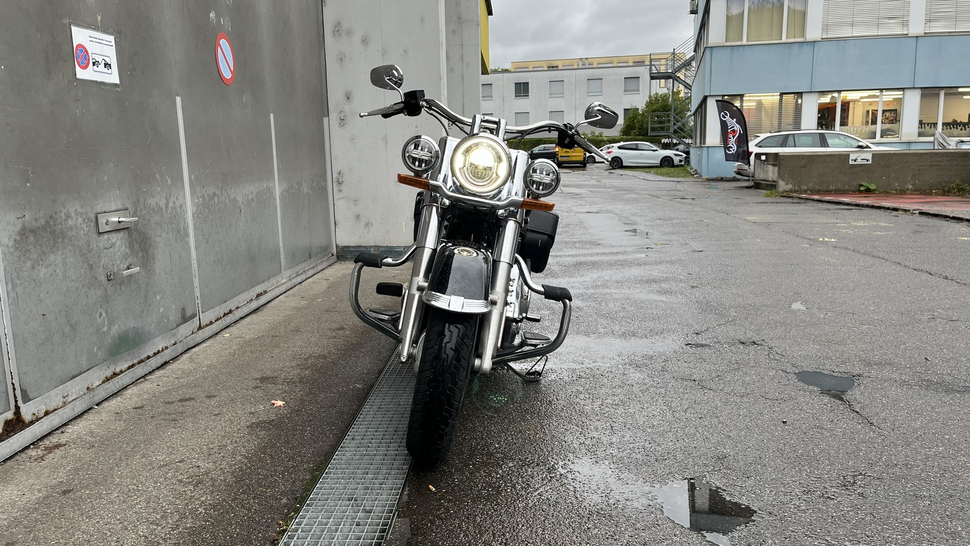 HARLEY-DAVIDSON FLDE Deluxe 107 ABS-image-3