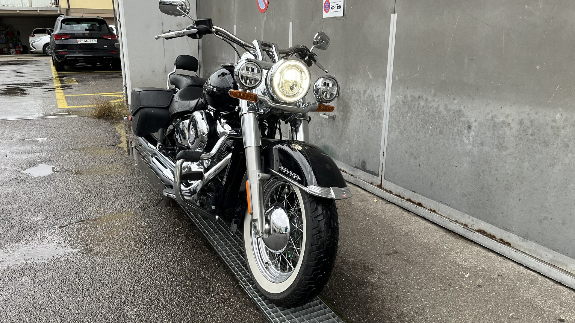 HARLEY-DAVIDSON FLDE Deluxe 107 ABS-image-2