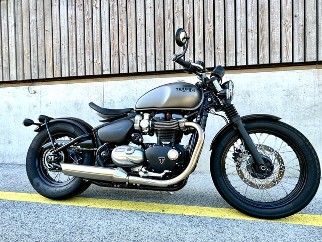 TRIUMPH Bonneville 1200 Bobber Black ABS-image-0