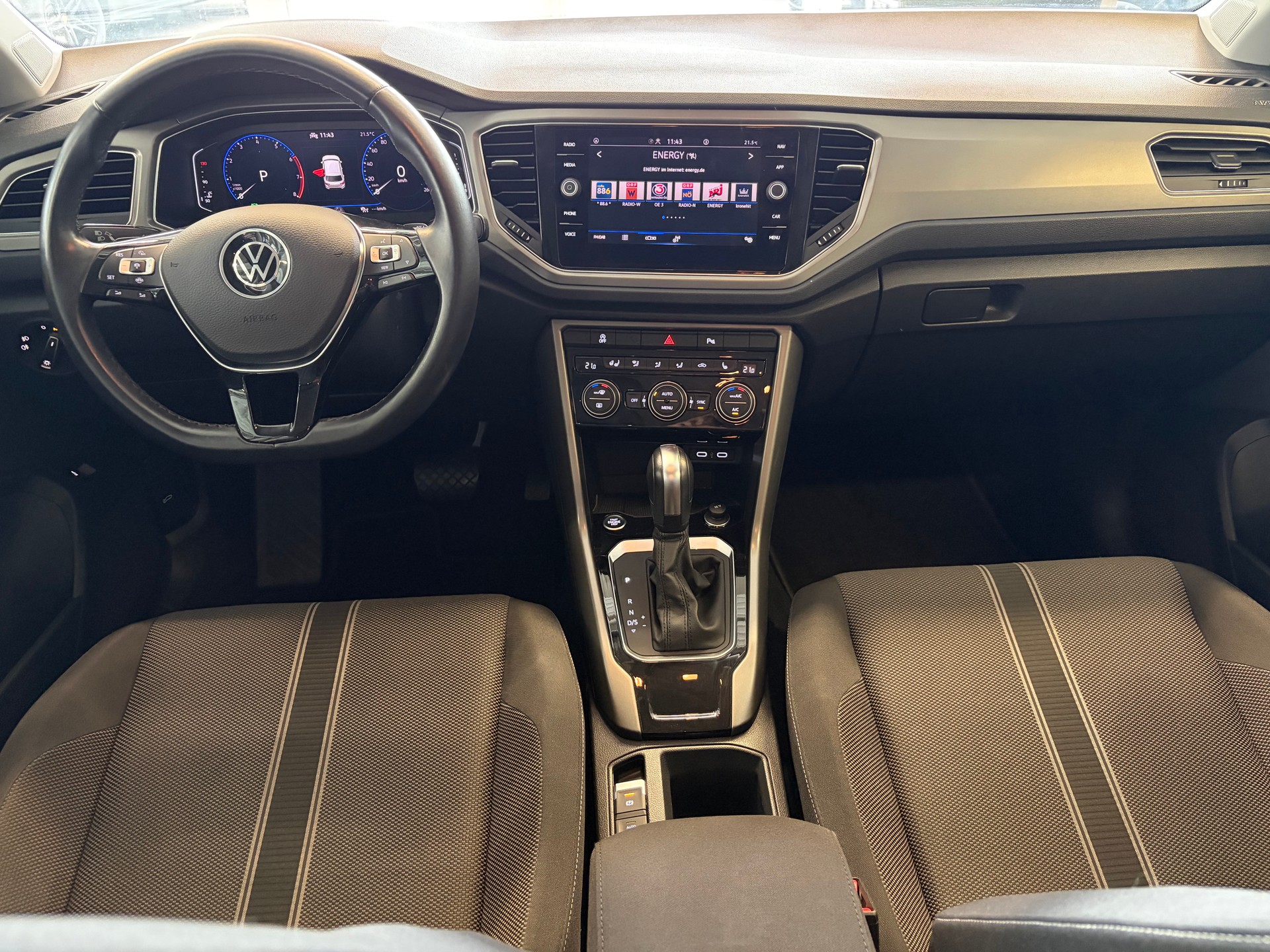 VW T-Roc 1.5 TSI EVO Advance DSG | Anhängerkupplung | Kamera | Winterpaket | Wireless App Connect |-image-13