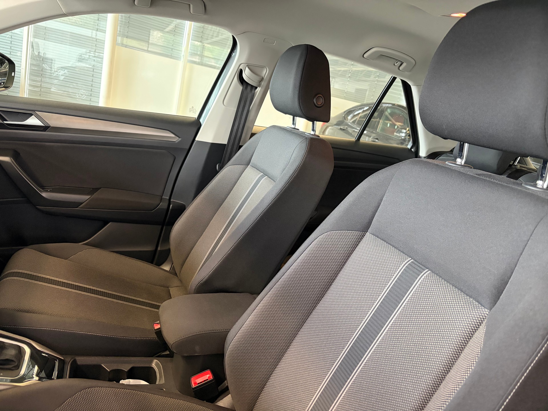 VW T-Roc 1.5 TSI EVO Advance DSG | Anhängerkupplung | Kamera | Winterpaket | Wireless App Connect |-image-12