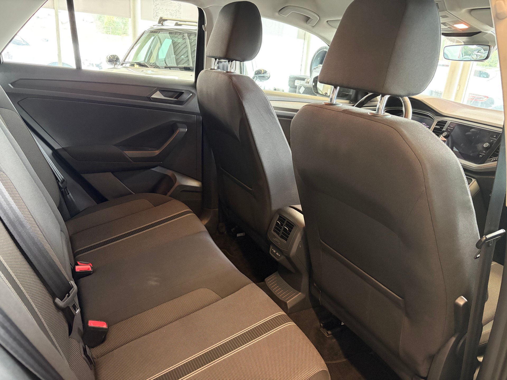 VW T-Roc 1.5 TSI EVO Advance DSG | Anhängerkupplung | Kamera | Winterpaket | Wireless App Connect |-image-29