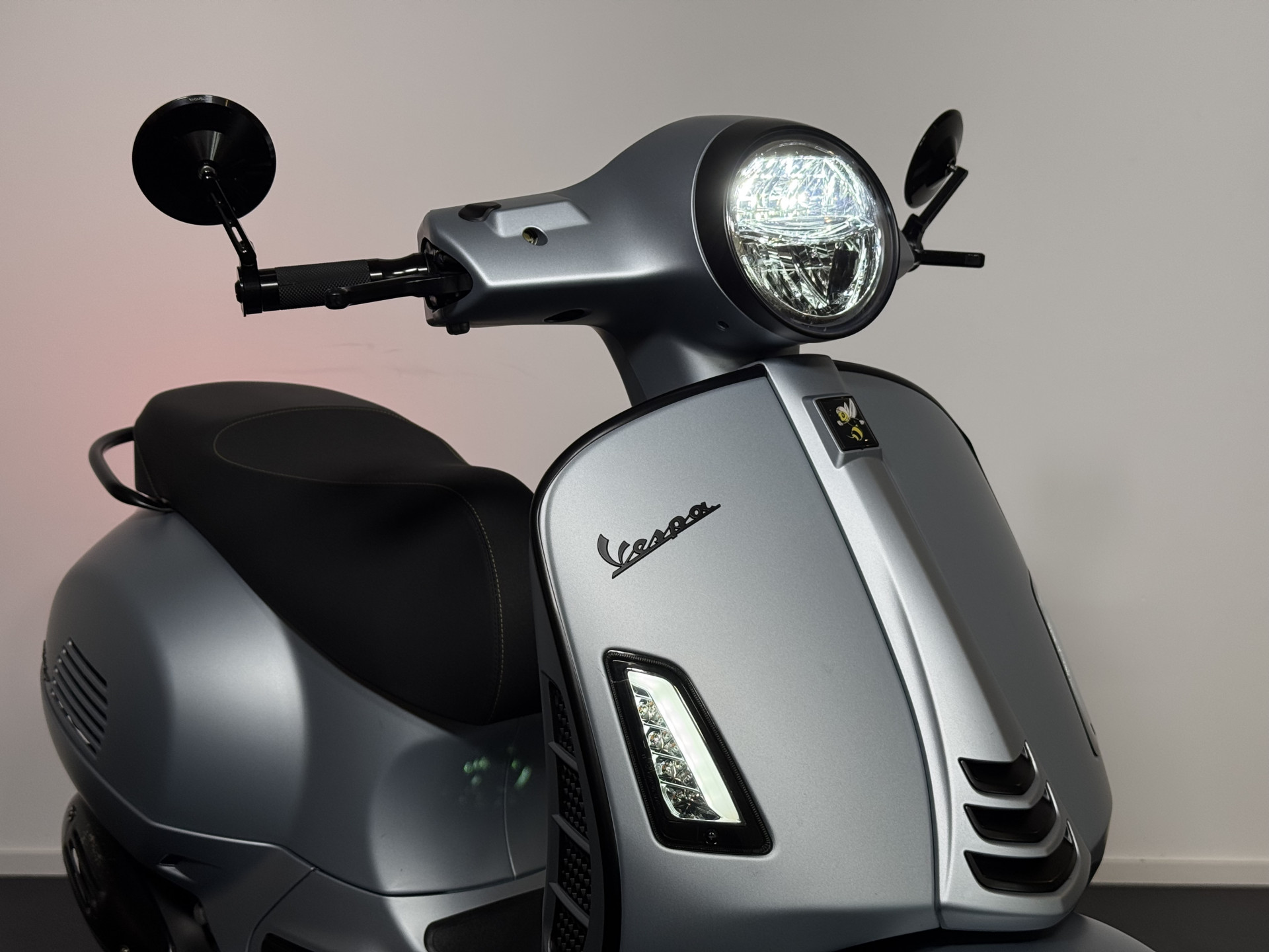 PIAGGIO Vespa GTS 300 HPE Super Tech-image-7