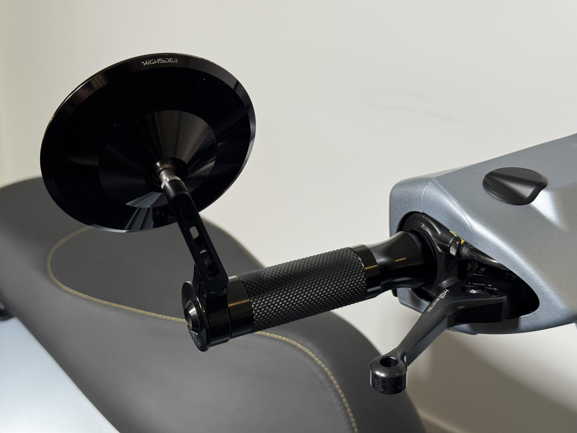 PIAGGIO Vespa GTS 300 HPE Super Tech-image-3