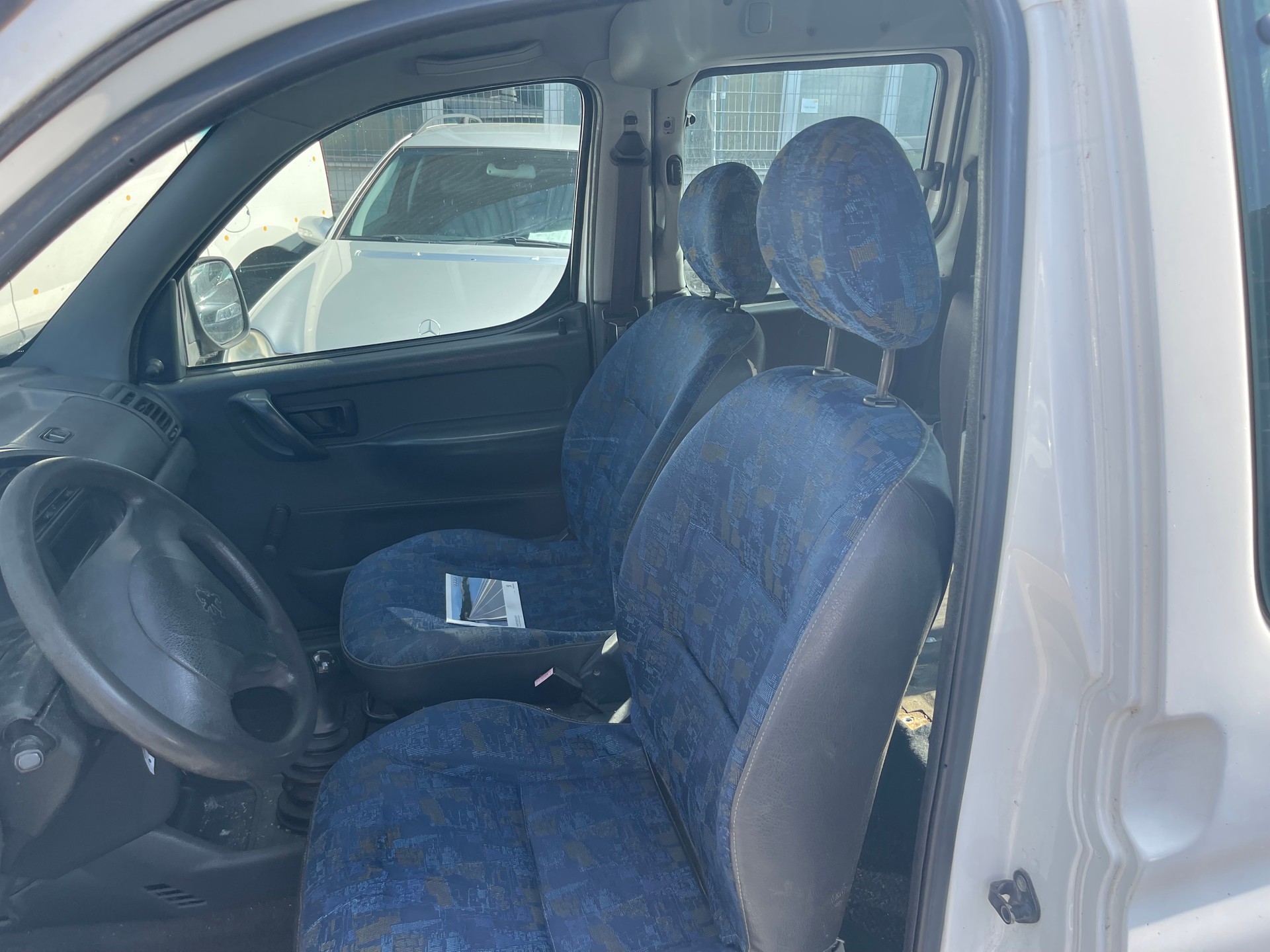 PEUGEOT Partner 1.4-image-12