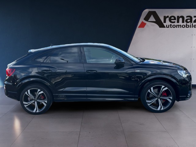 AUDI Q3 45 TFSI S line quattro S-tronic-image-5