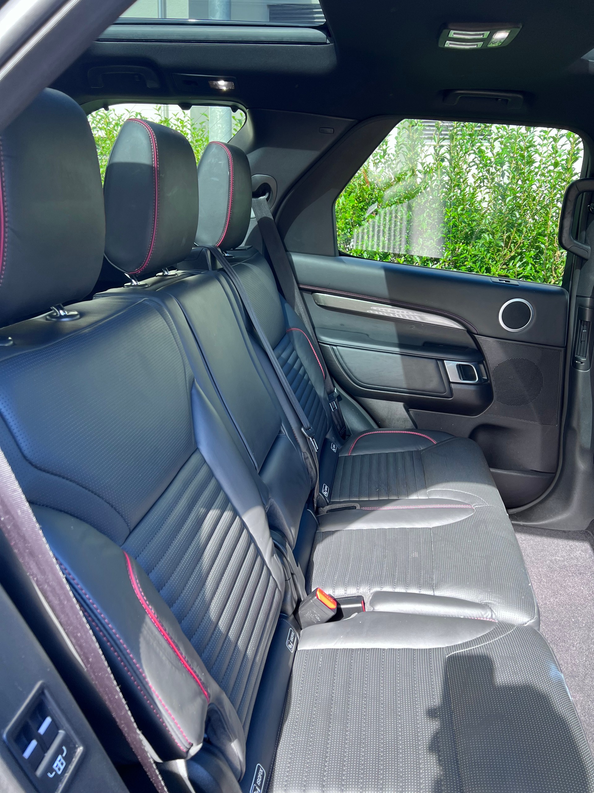 LAND ROVER Discovery 3.0 SDV6 HSE Luxury Automatic-image-9