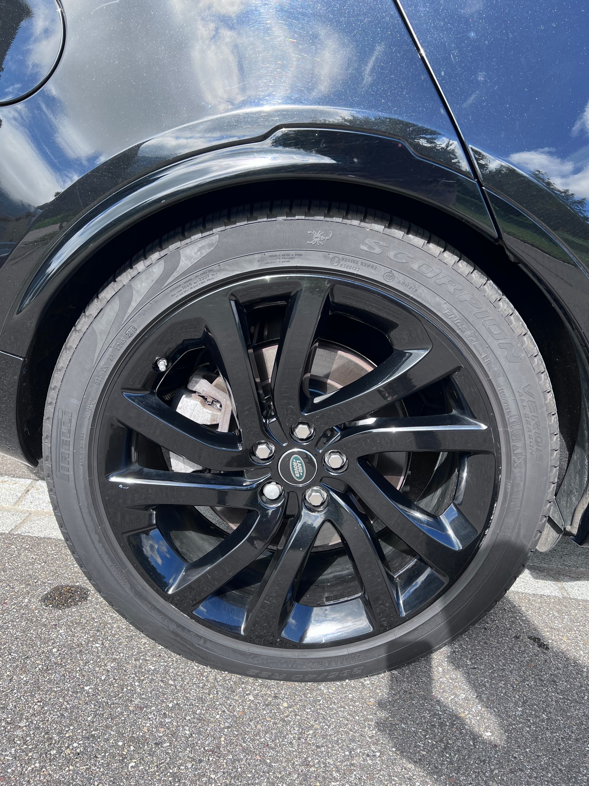 LAND ROVER Discovery 3.0 SDV6 HSE Luxury Automatic-image-5