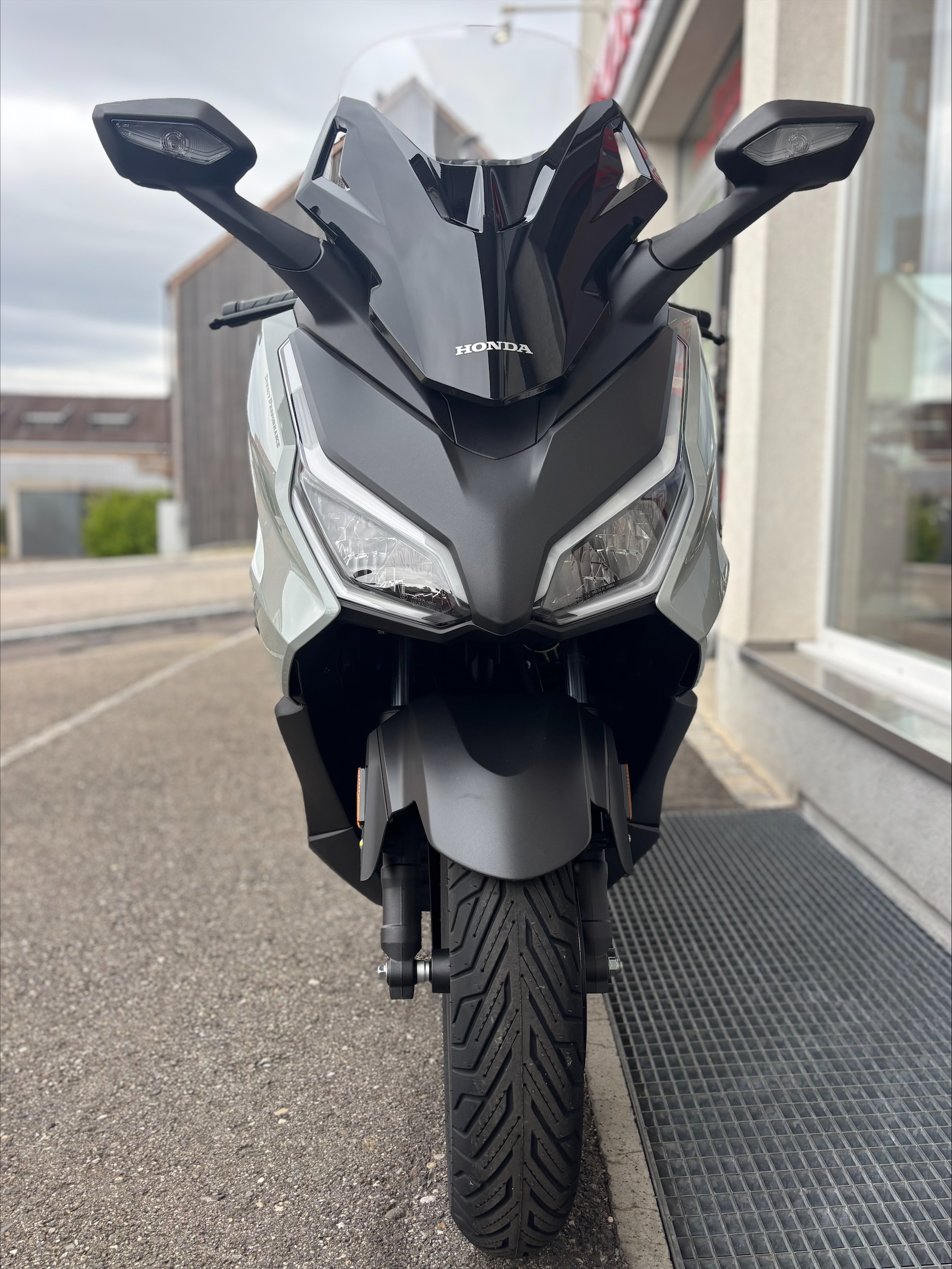 HONDA NSS 125 Forza Smart TopBox-image-1