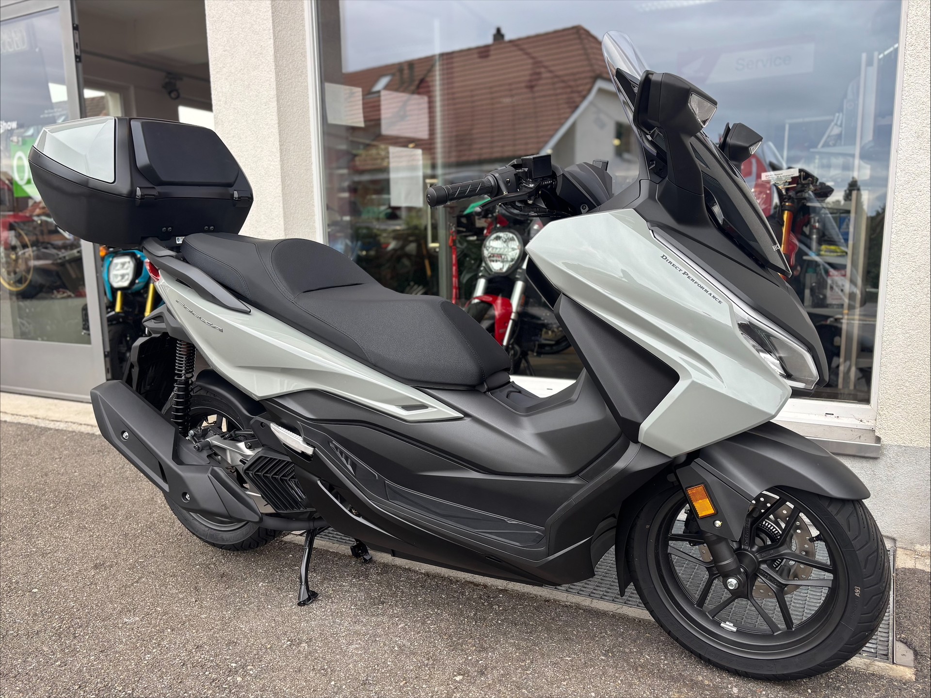 HONDA NSS 125 Forza Smart TopBox-image-9