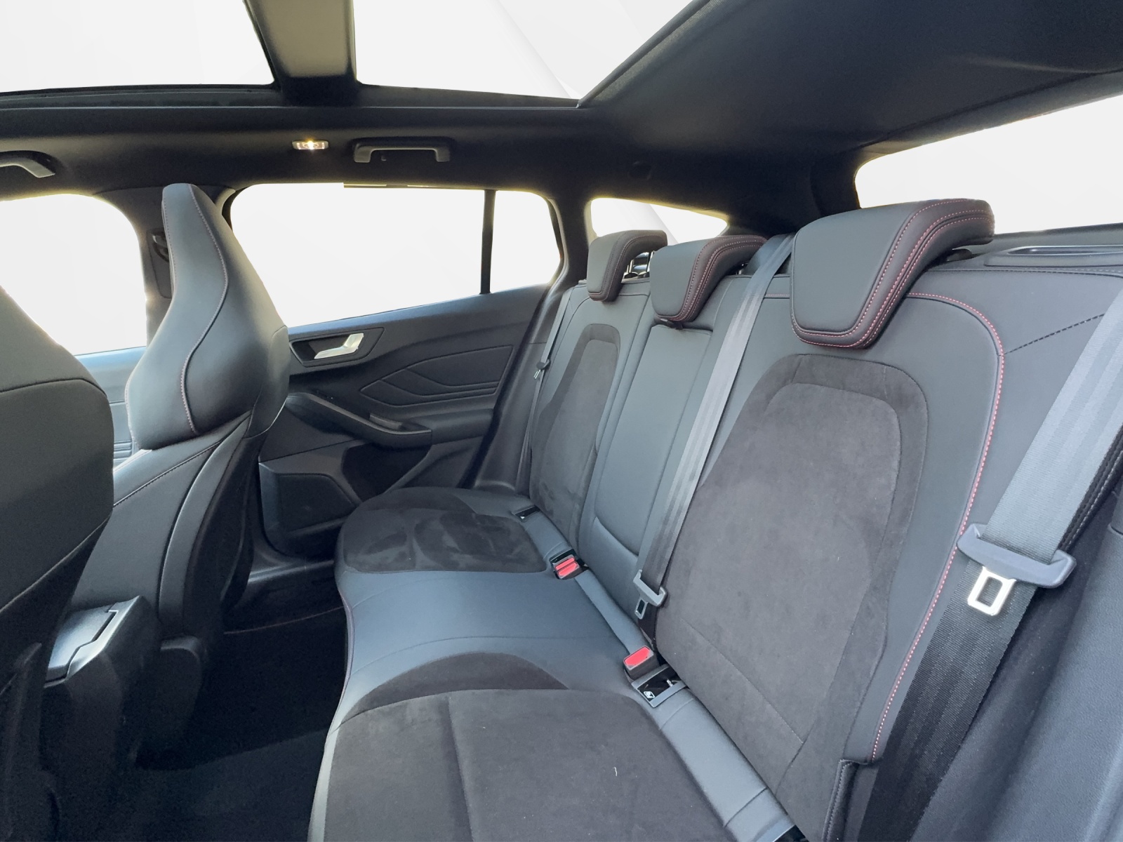 FORD Focus 2.3 ST X Automat-image-7