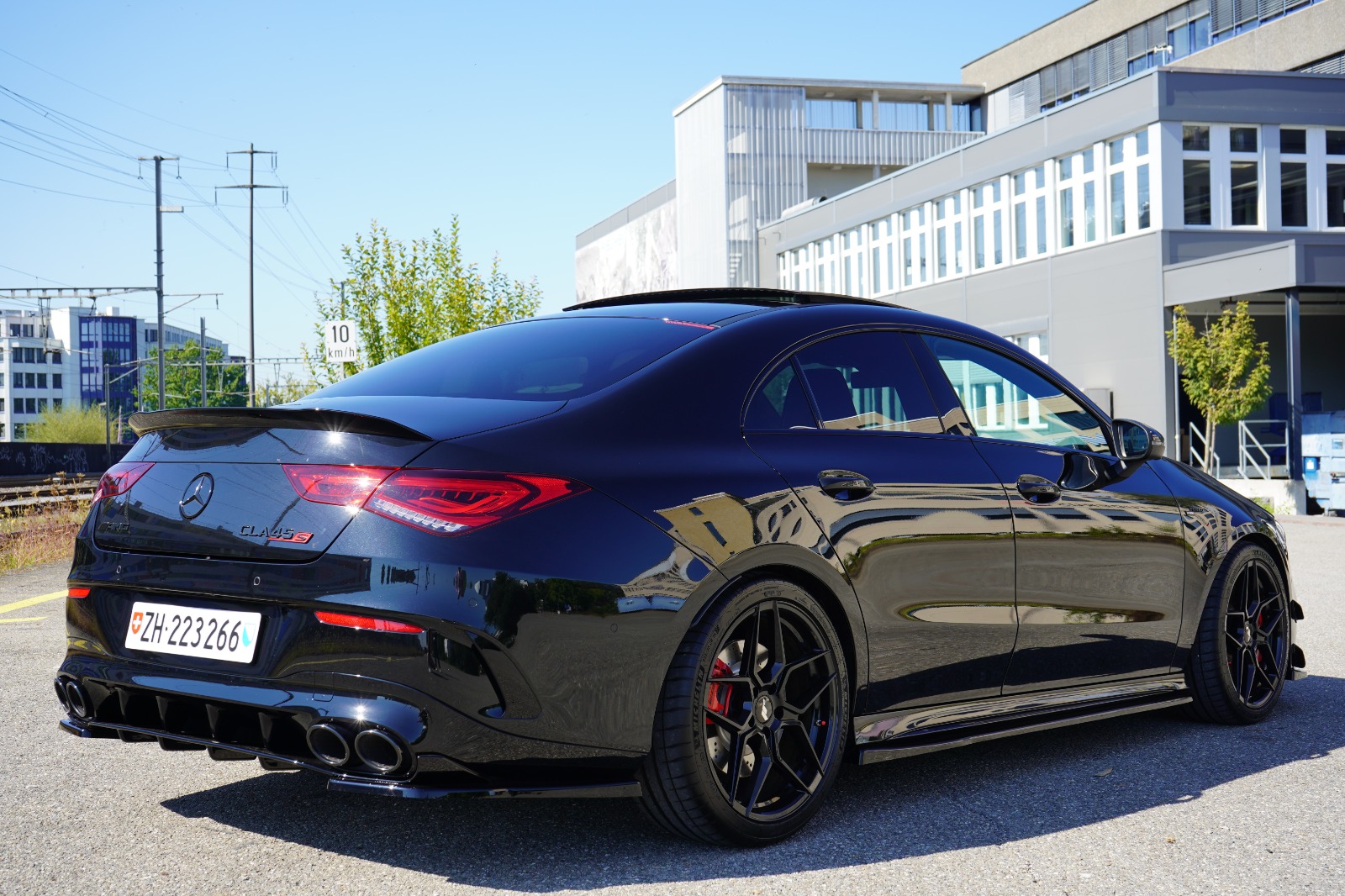 MERCEDES-BENZ CLA 45 S AMG 4Matic+ 8G-DCT-image-3