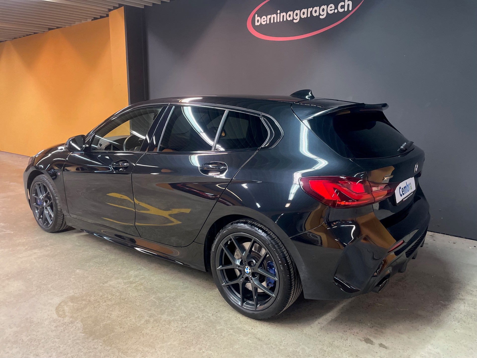 BMW M135i xDrive M-PERFOMANCE Steptronic SAG-showroom-element-2