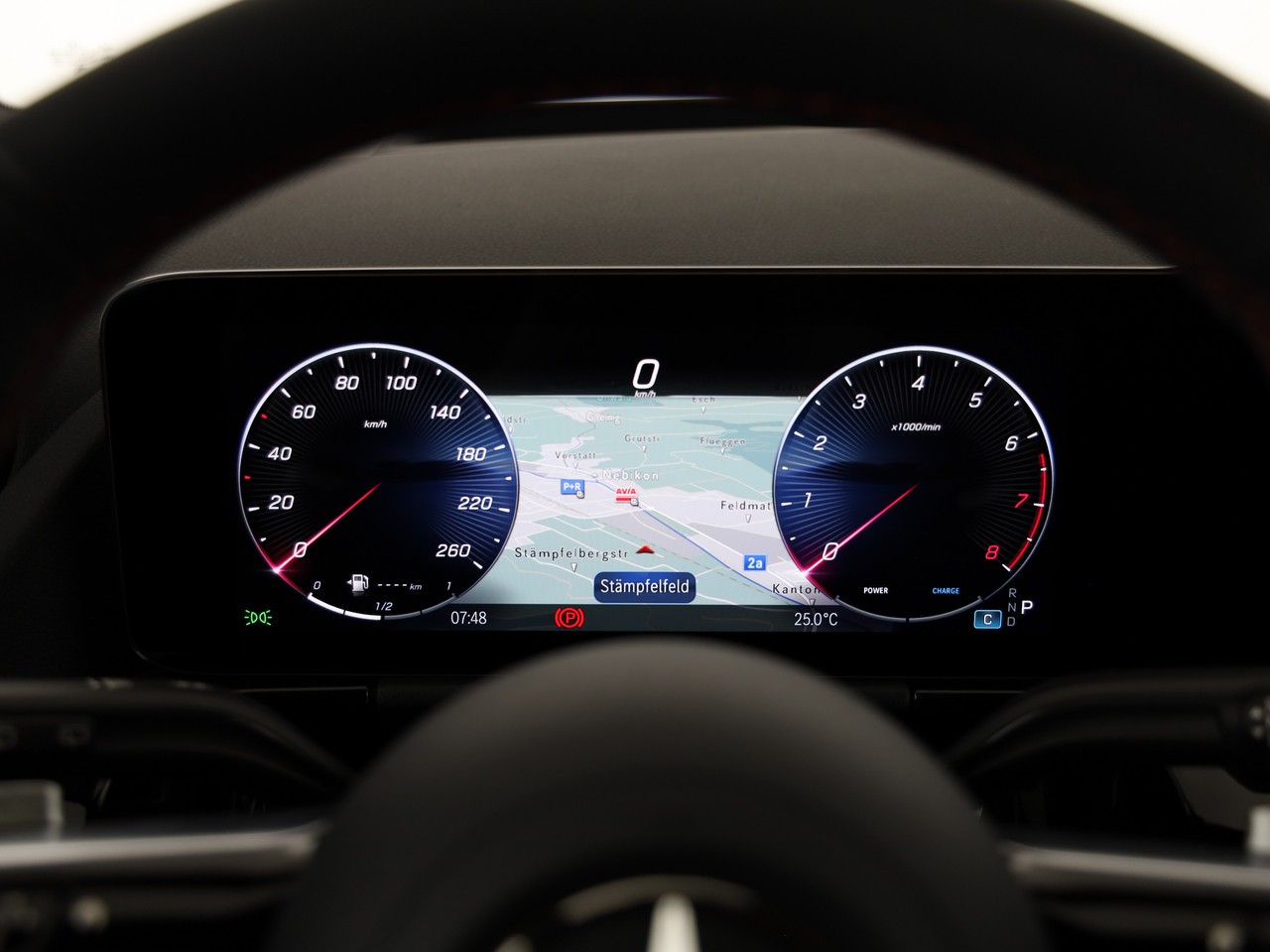 MERCEDES-BENZ GLA 200 7G-DCT-image-18