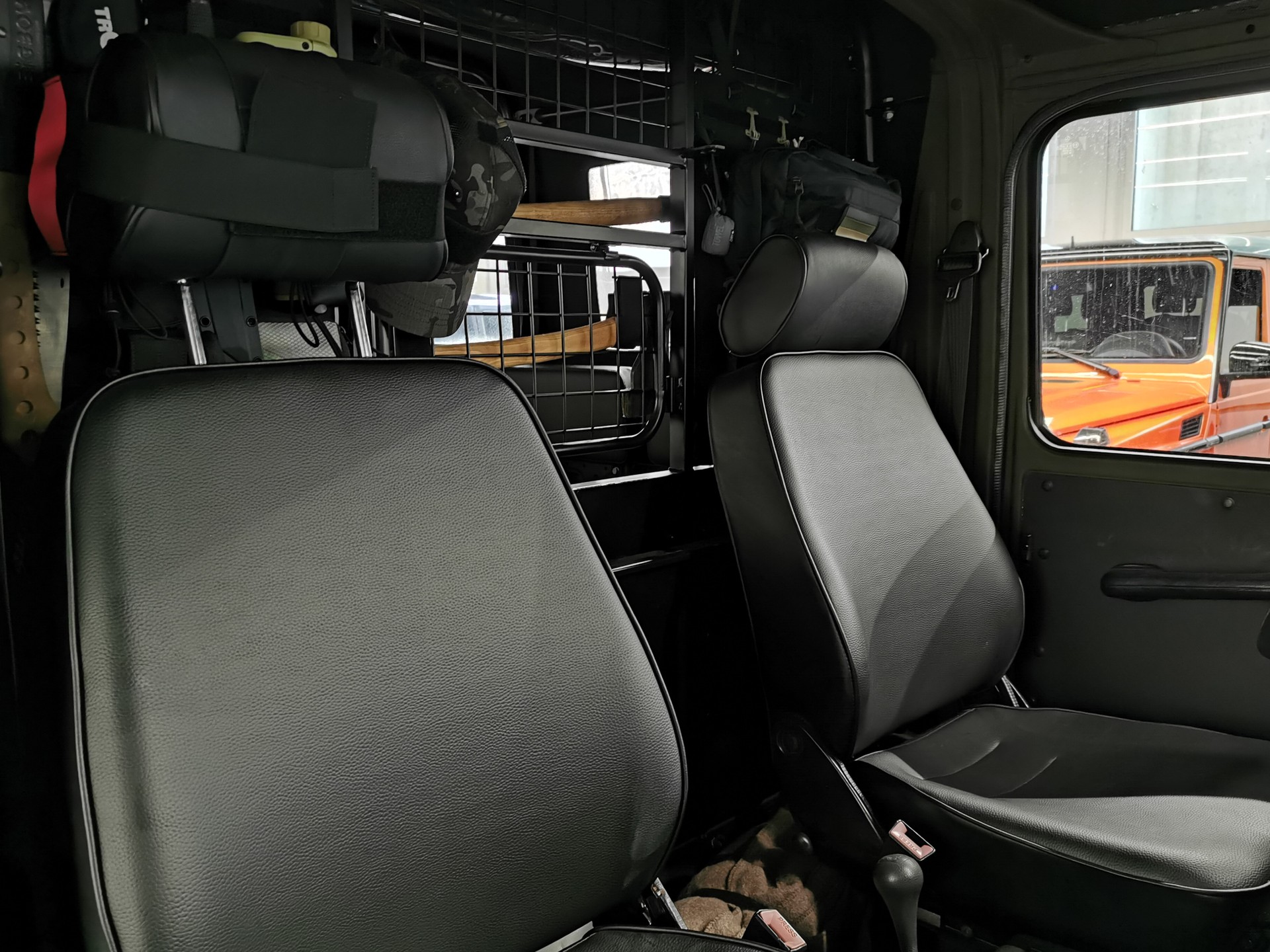 MERCEDES-BENZ G 230 Puch GE 230 G-Klasse G Wagon 460 Militärfahrzeug 8-Plätzer Hutchinson MATT KOMPLETT RESTAURIERT-image-10