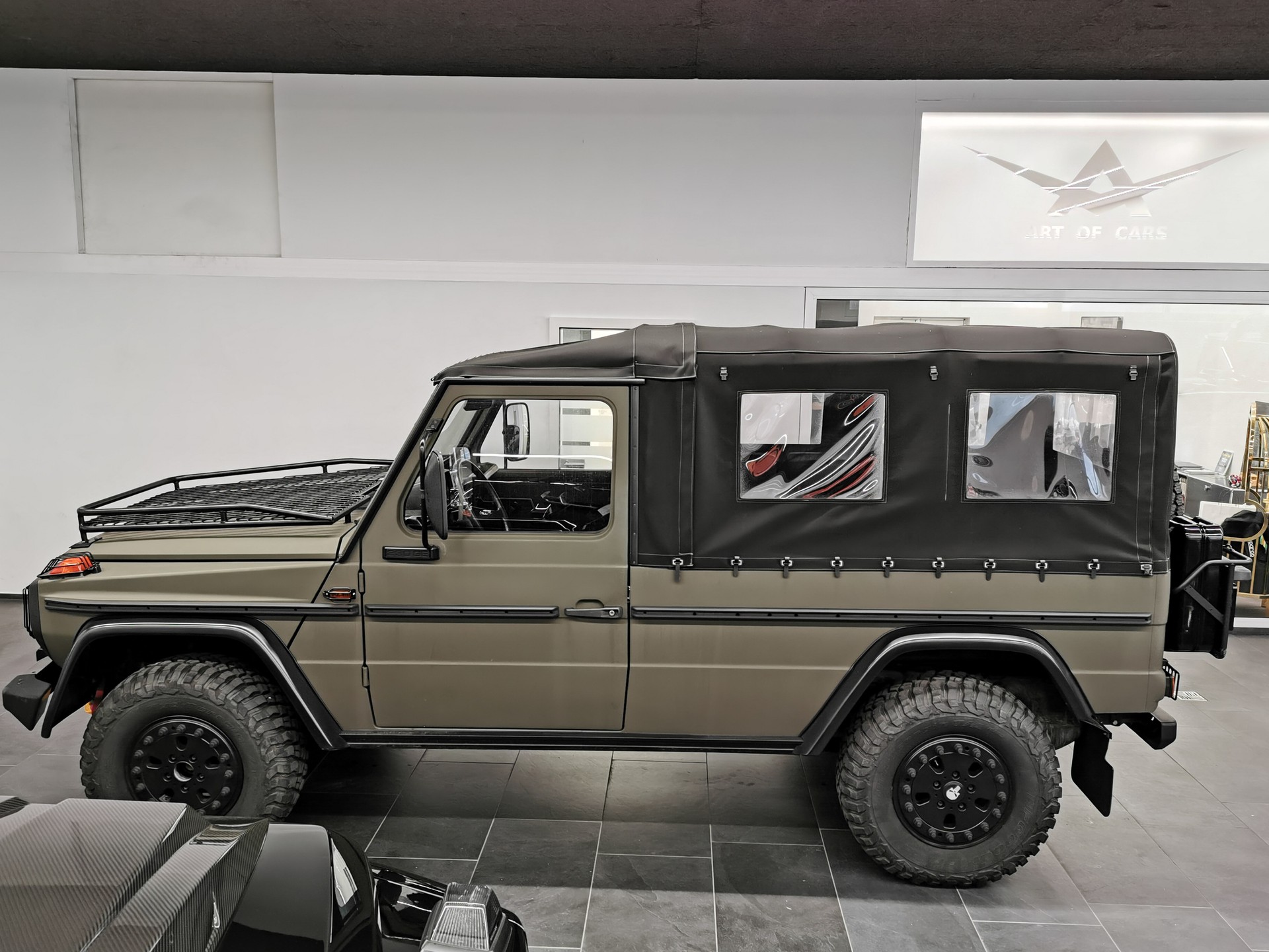 MERCEDES-BENZ G 230 Puch GE 230 G-Klasse G Wagon 460 Militärfahrzeug 8-Plätzer Hutchinson MATT KOMPLETT RESTAURIERT-image-3