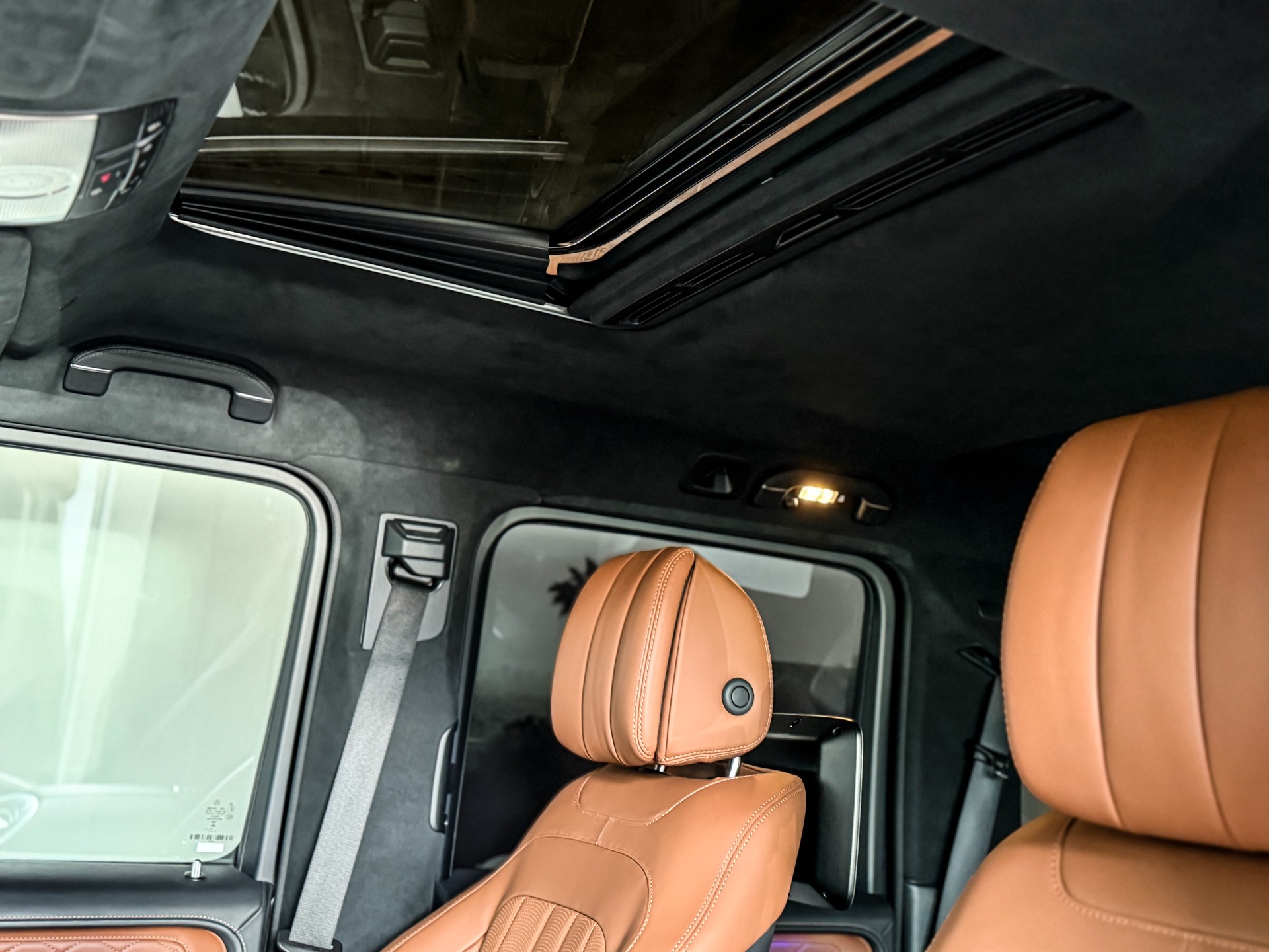MERCEDES-BENZ G 500 9G-Tronic-image-11