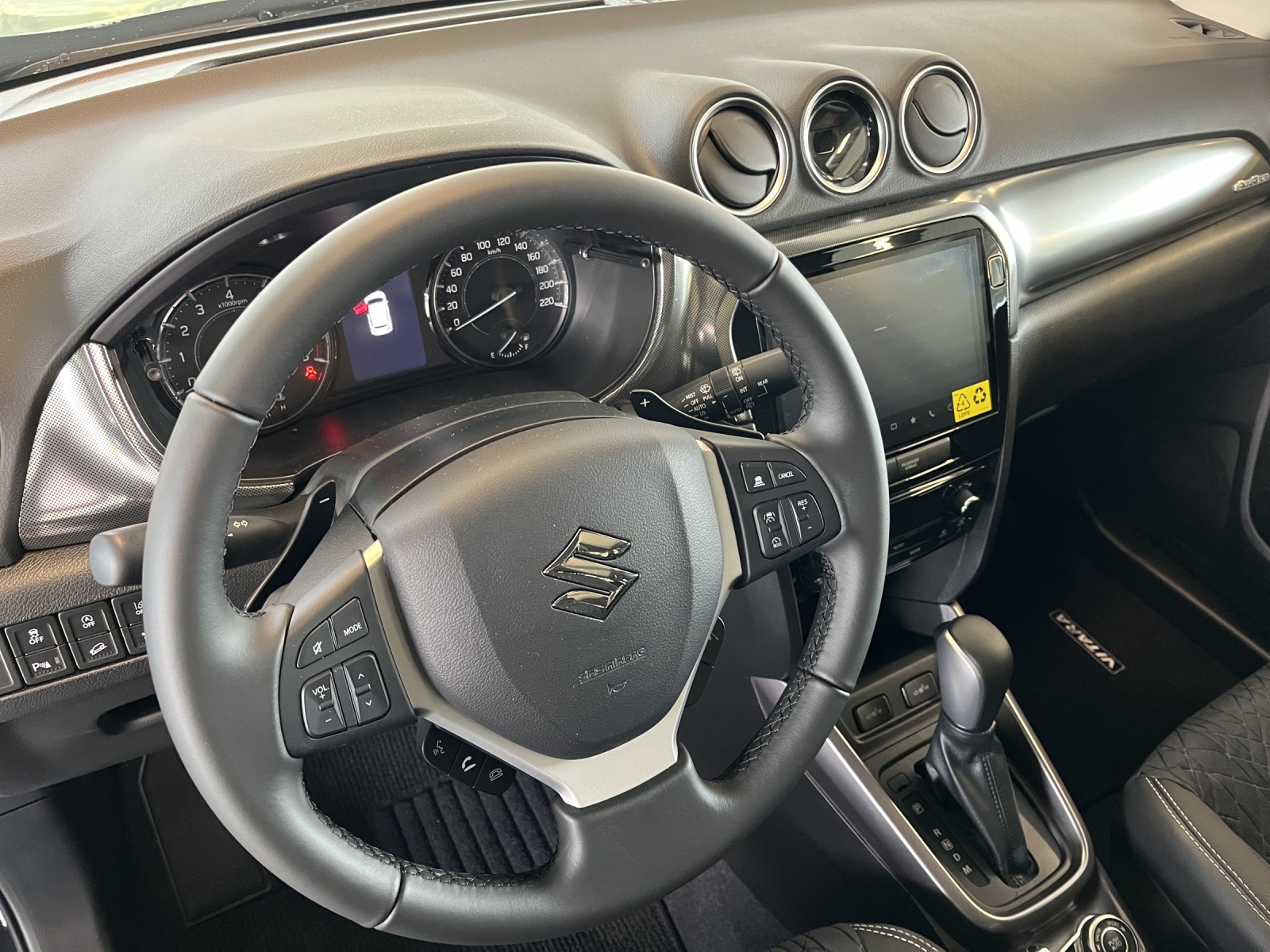 SUZUKI Vitara 1.4 T Compact Top Hybrid 4x4-image-7