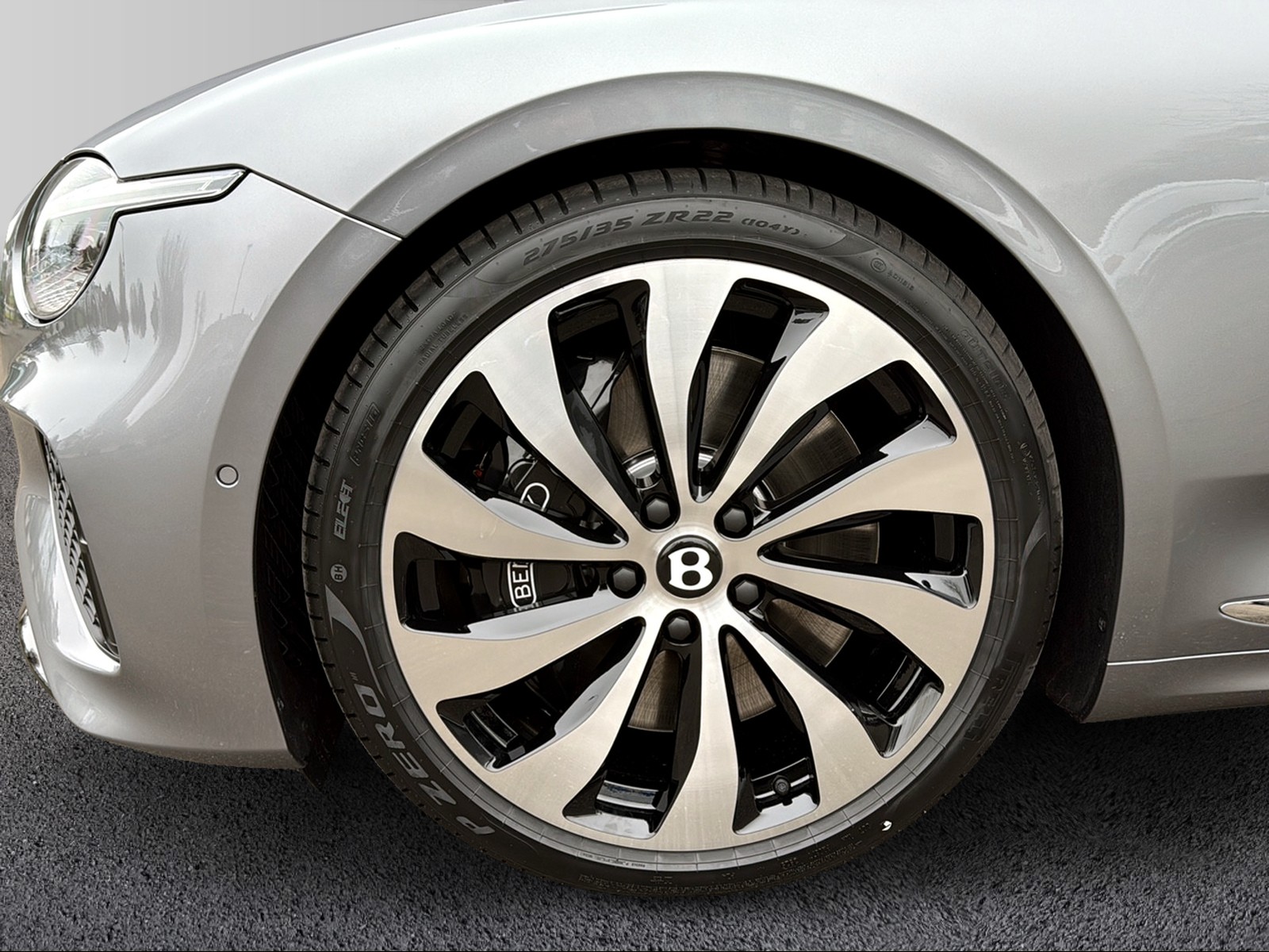 BENTLEY Continental GT V8 Hybrid-image-11