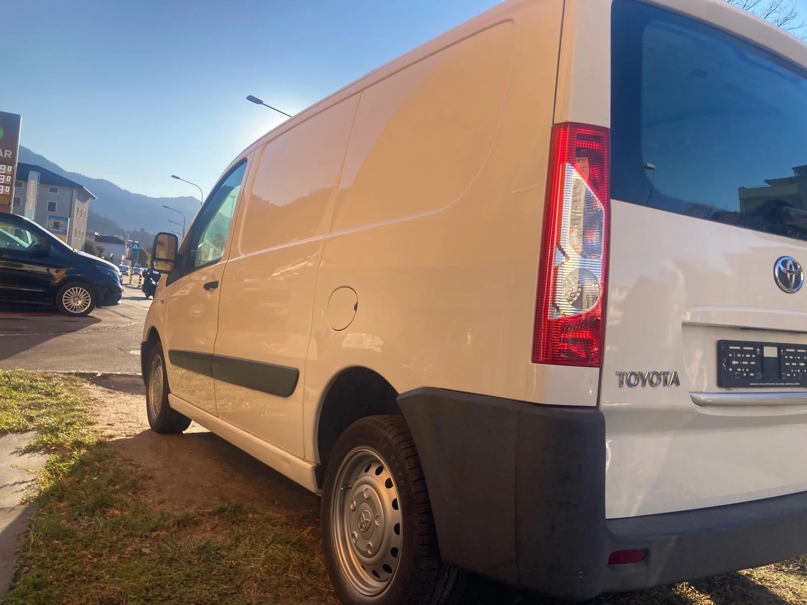 TOYOTA Proace 2.0D Panel Van Terra L1H1-image-5