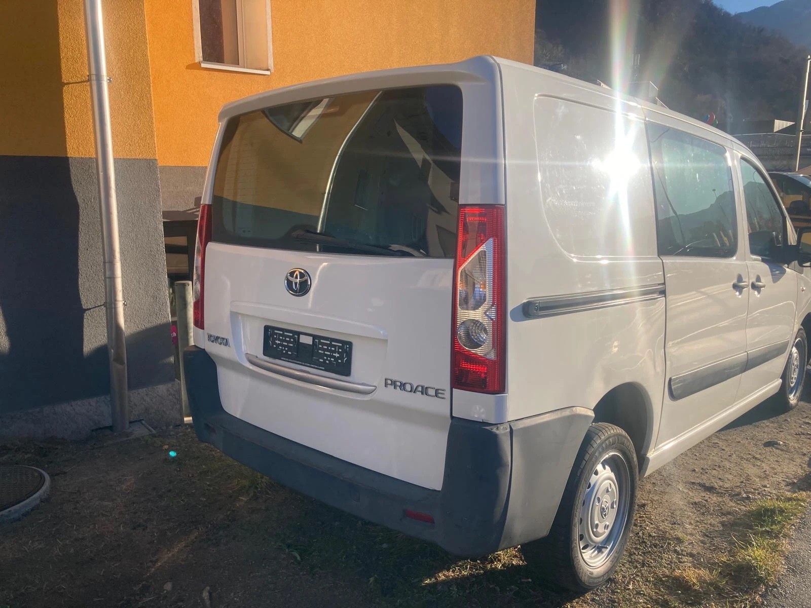 TOYOTA Proace 2.0D Panel Van Terra L1H1-image-6