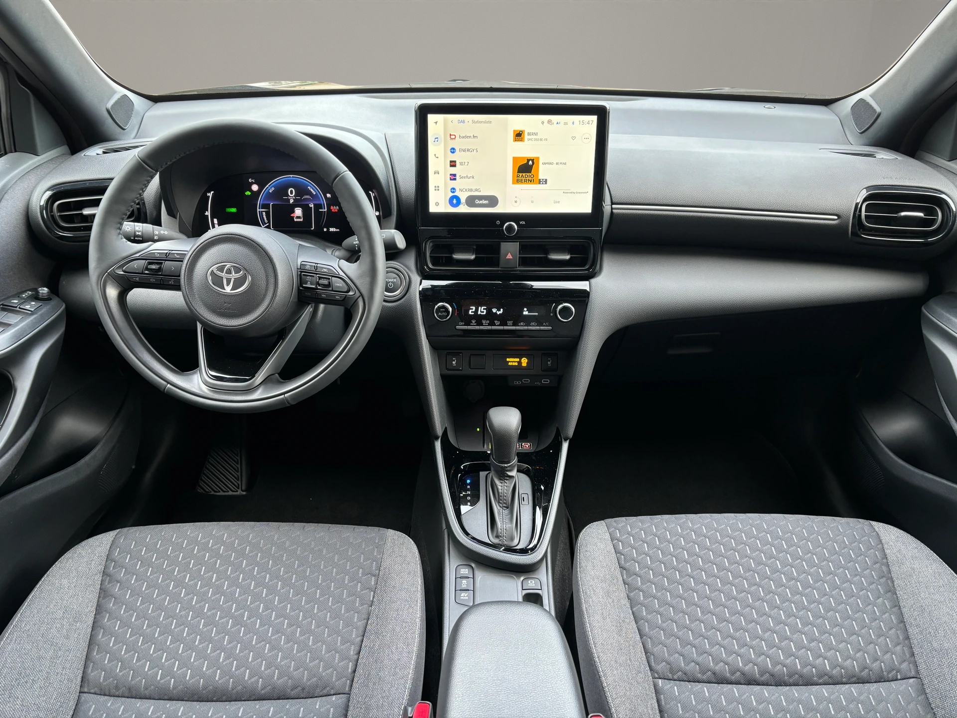 TOYOTA Yaris Cross 1.5 Trend e-CVT-image-14