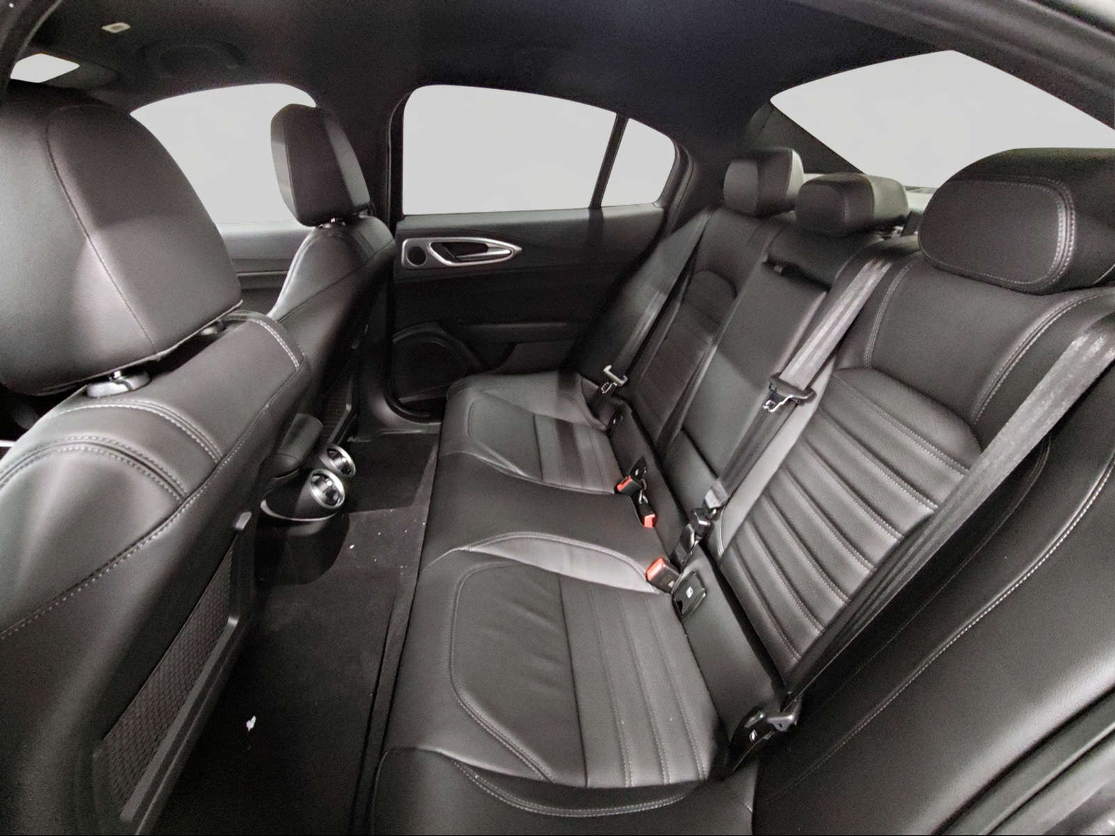 ALFA ROMEO Giulia 2.0 Veloce Q4 AT8-image-8