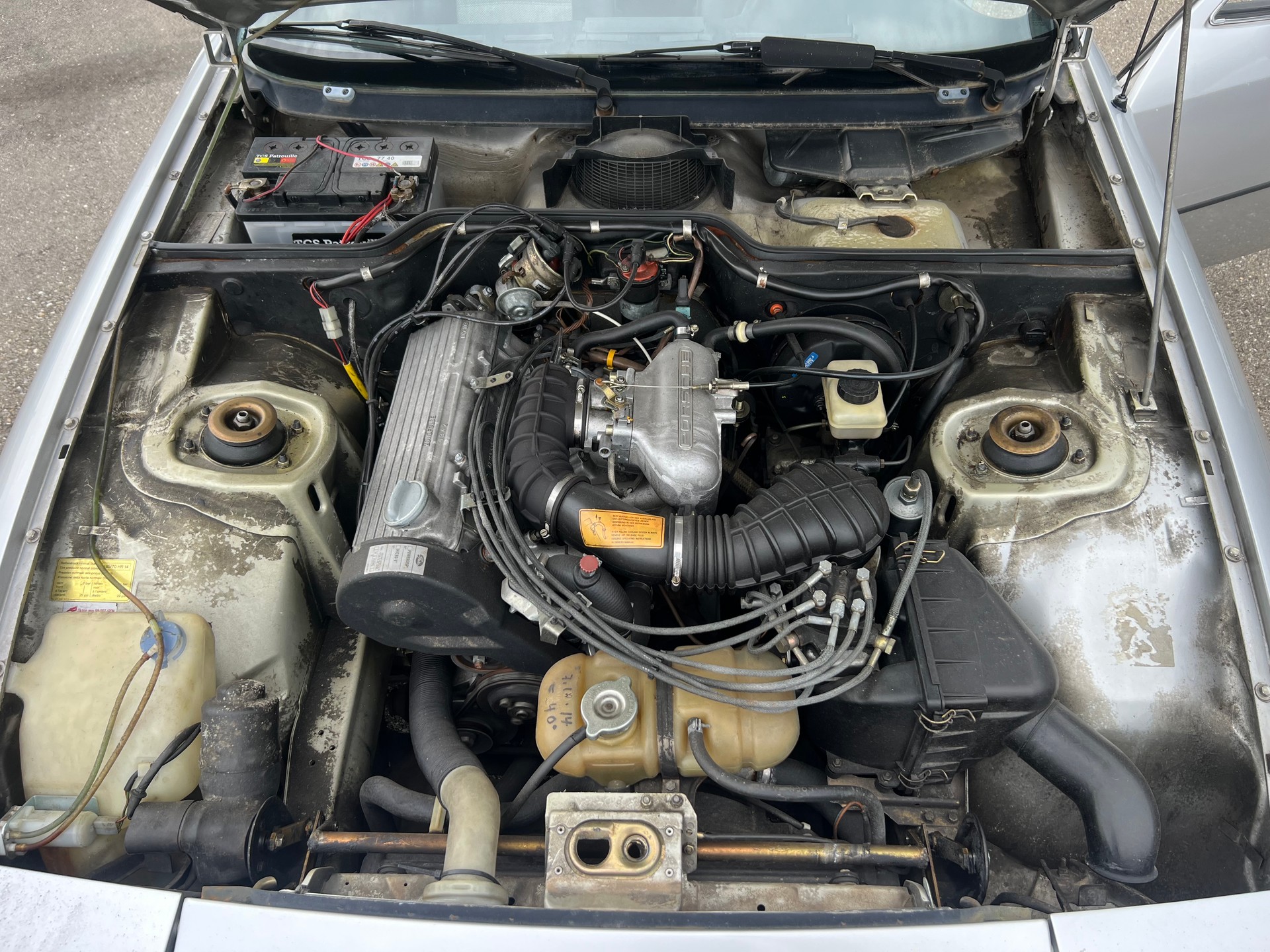 PORSCHE 924-image-10