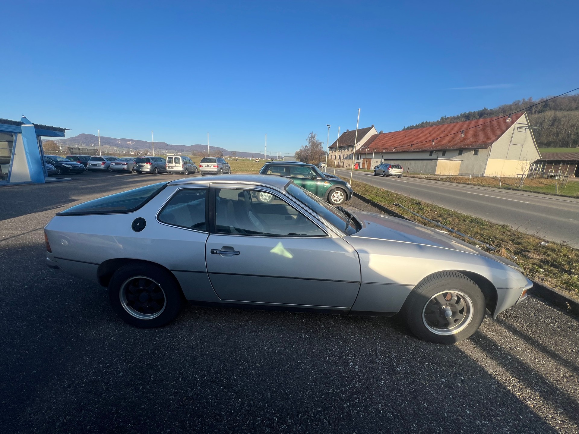 PORSCHE 924-image-6