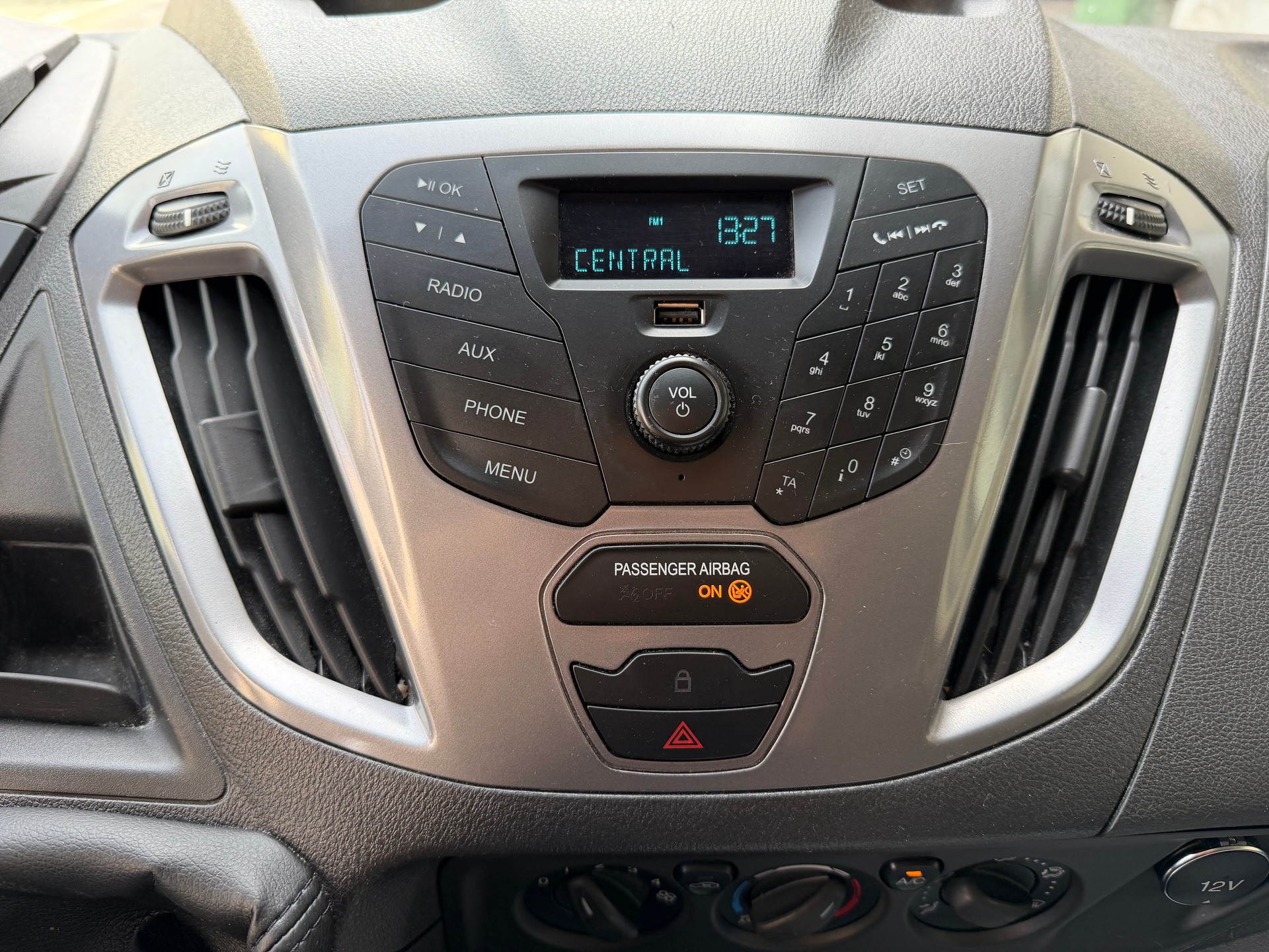 FORD Transit Custom 300 L1H1 Trend-image-13