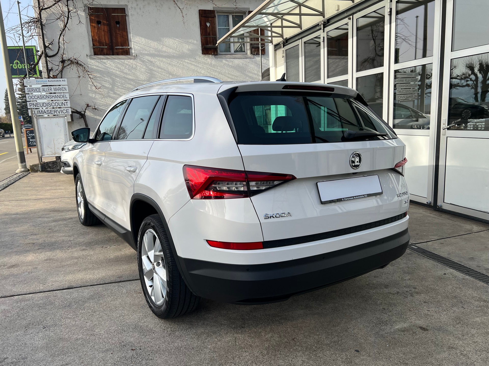 SKODA Kodiaq 2.0 TSI Style DSG 4x4-image-2