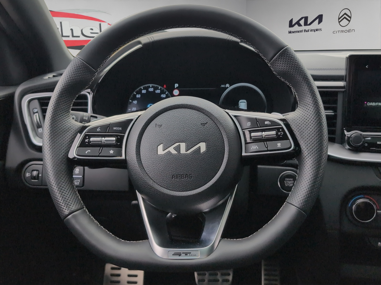 KIA Ceed Sportswagon 1.5 T-GDi MHEV GT-Line DCT / Panorama-Glasdach / Lederausstattung / Winterräder Alu 16" / Garantie bis 2031-image-10