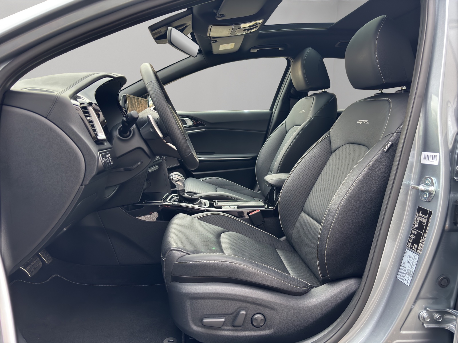 KIA Ceed Sportswagon 1.5 T-GDi MHEV GT-Line DCT / Panorama-Glasdach / Lederausstattung / Winterräder Alu 16" / Garantie bis 2031-image-8